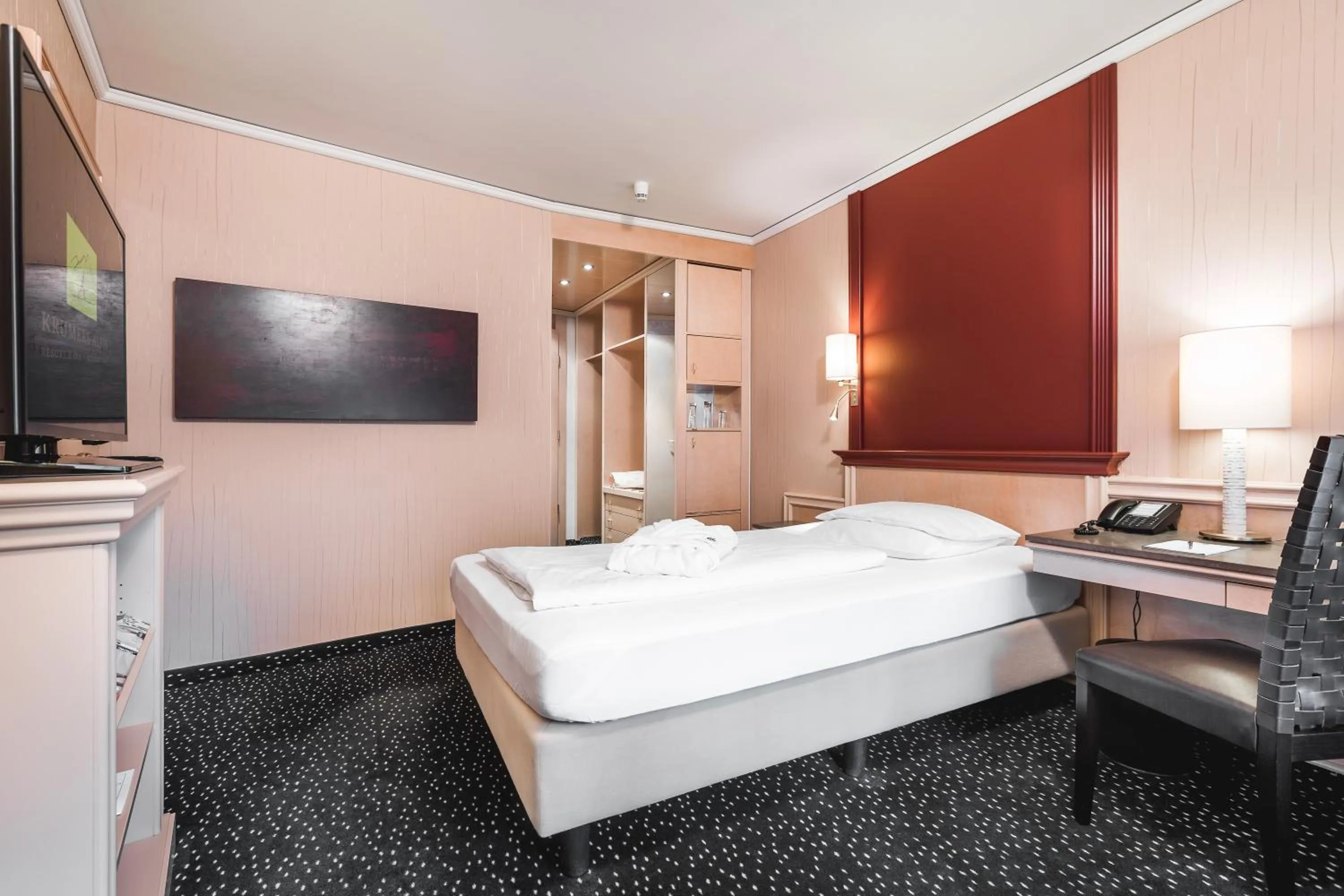 Photo of the whole room, Bed in Krumers Alpin – Your Mountain Oasis