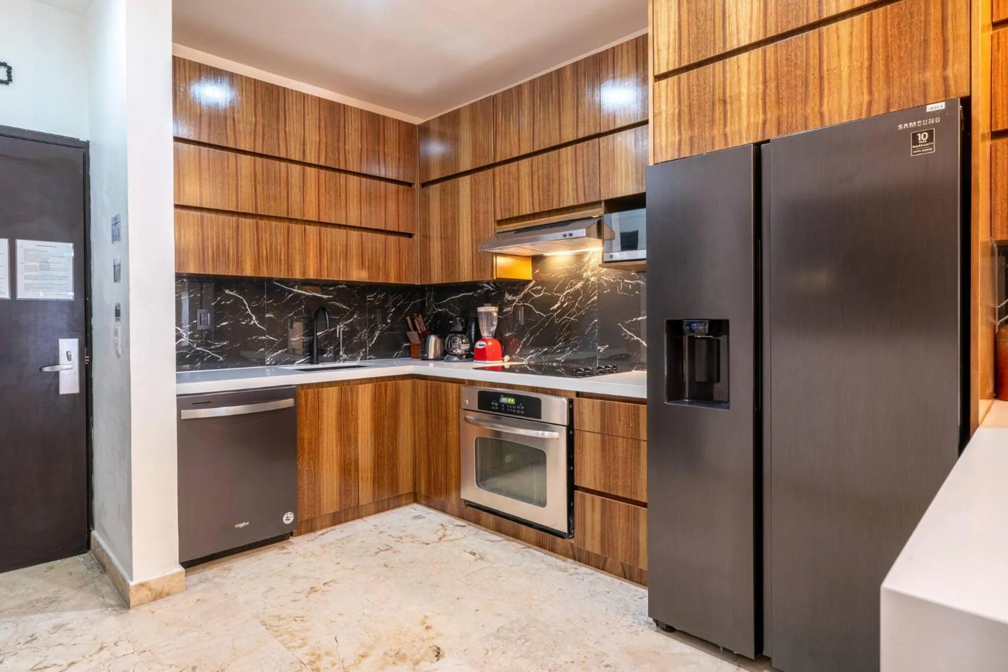 Kitchen or kitchenette in Condo Surf 405 - Luxury Oceanview Beachfront 3 BR with Gym - At El Faro Condos