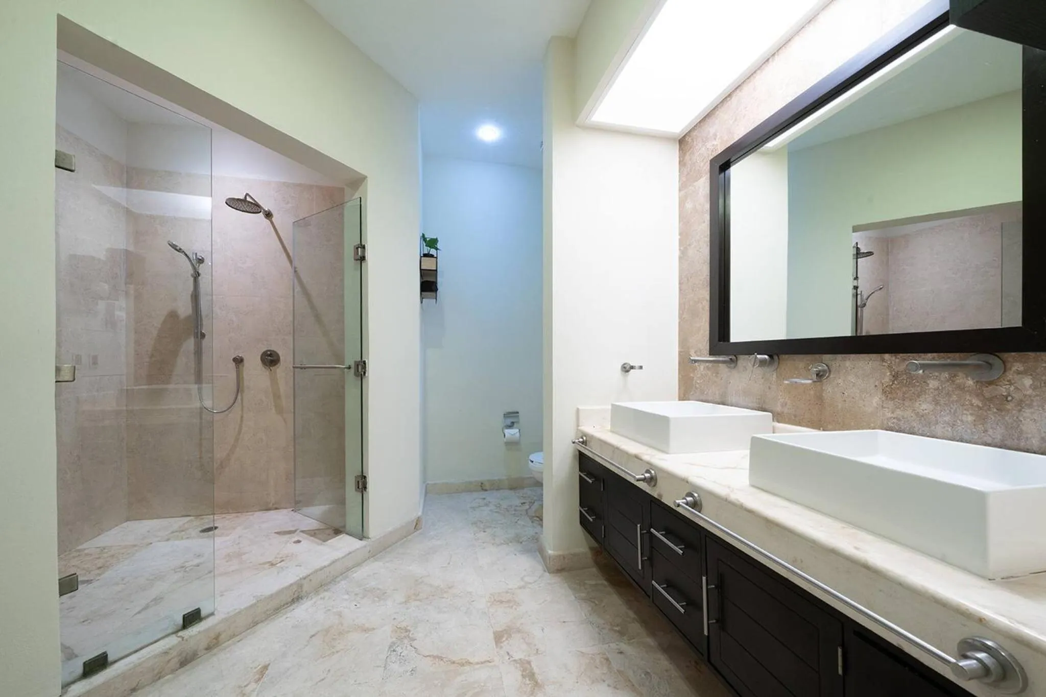 Bathroom in Condo Surf 405 - Luxury Oceanview Beachfront 3 BR with Gym - At El Faro Condos