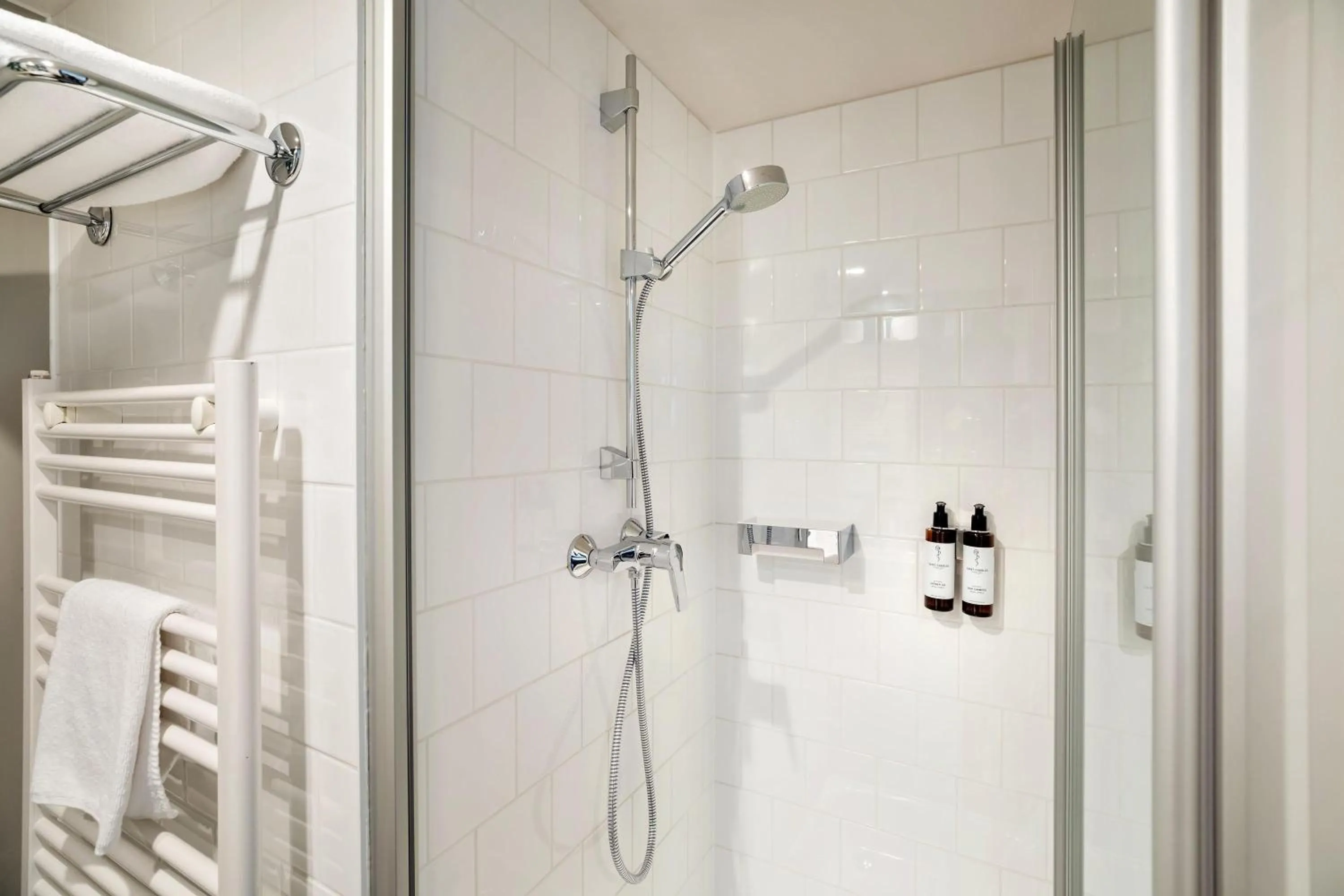 Shower in Spark by Hilton Vienna Messe Prater