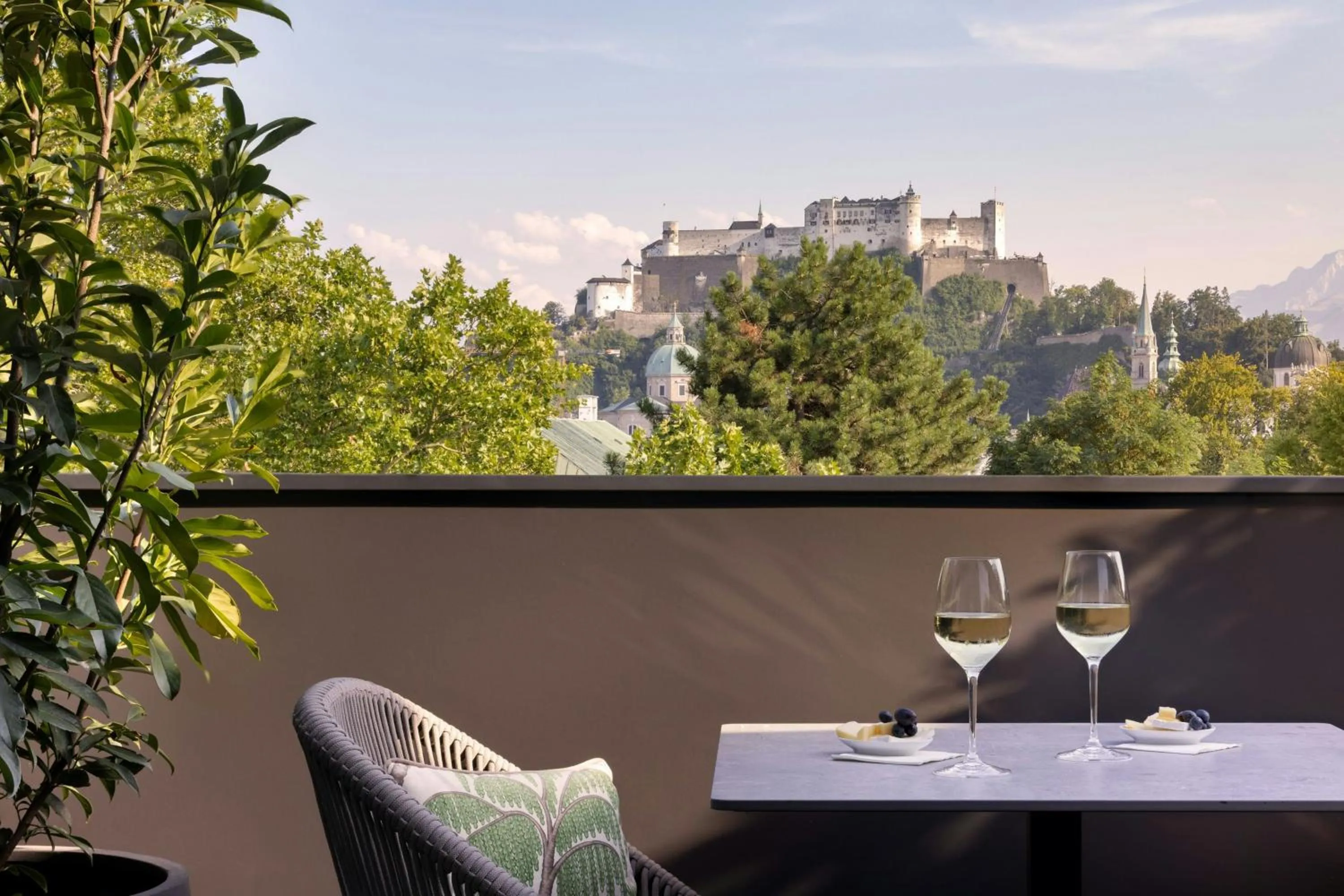 Photo of the whole room in Sheraton Grand Salzburg