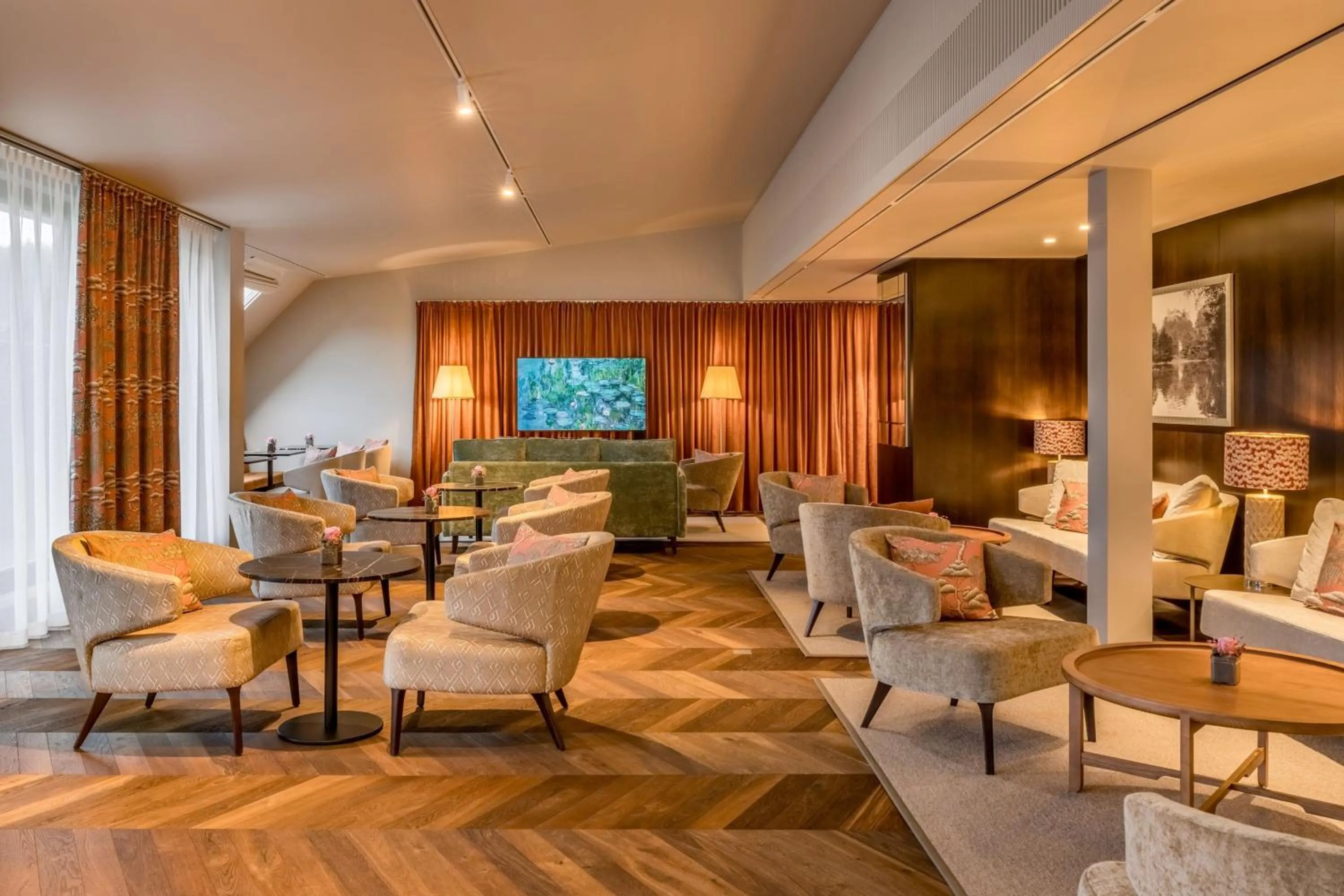 Lounge or bar in Sheraton Grand Salzburg