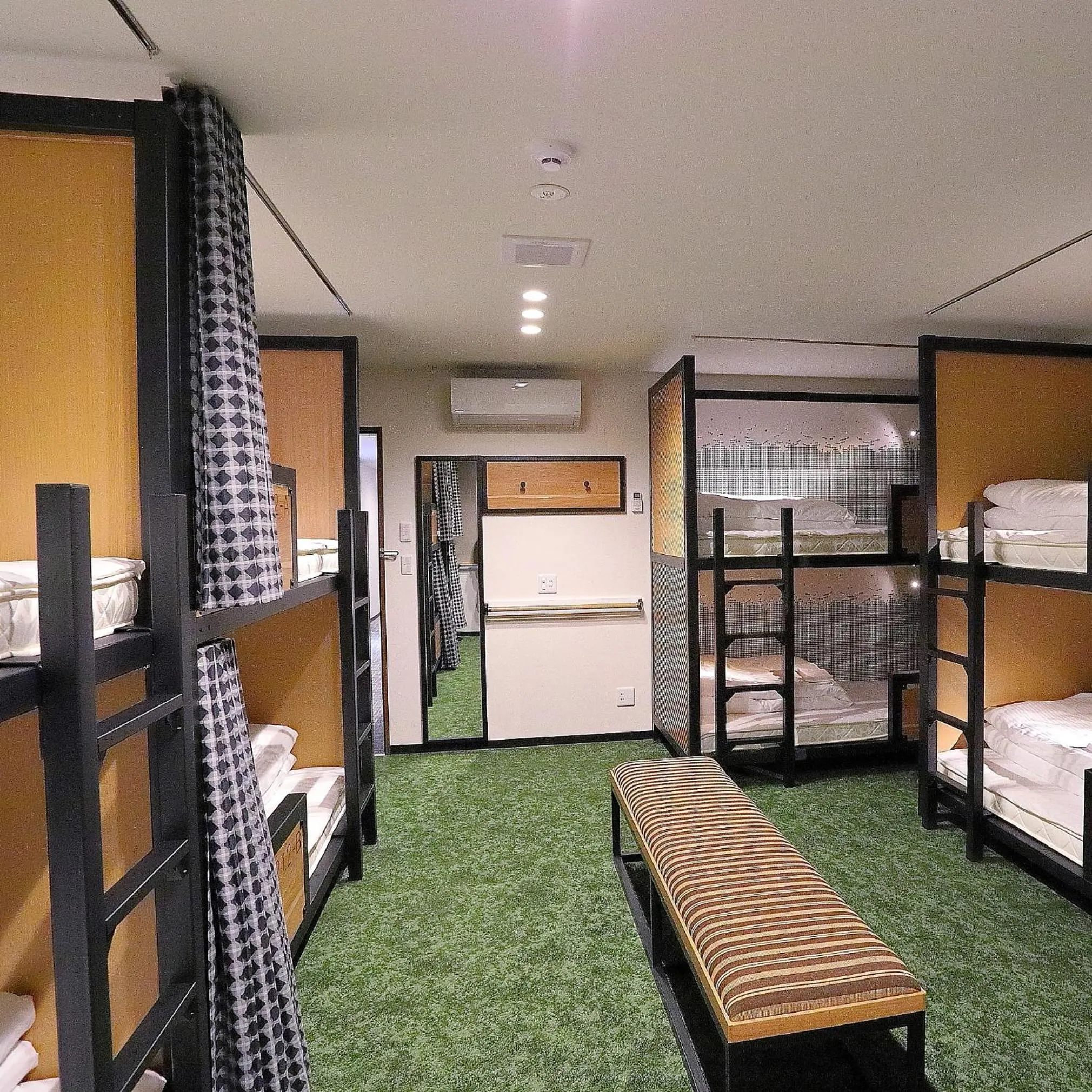 Photo of the whole room, Bed in Hatago COEDOYA