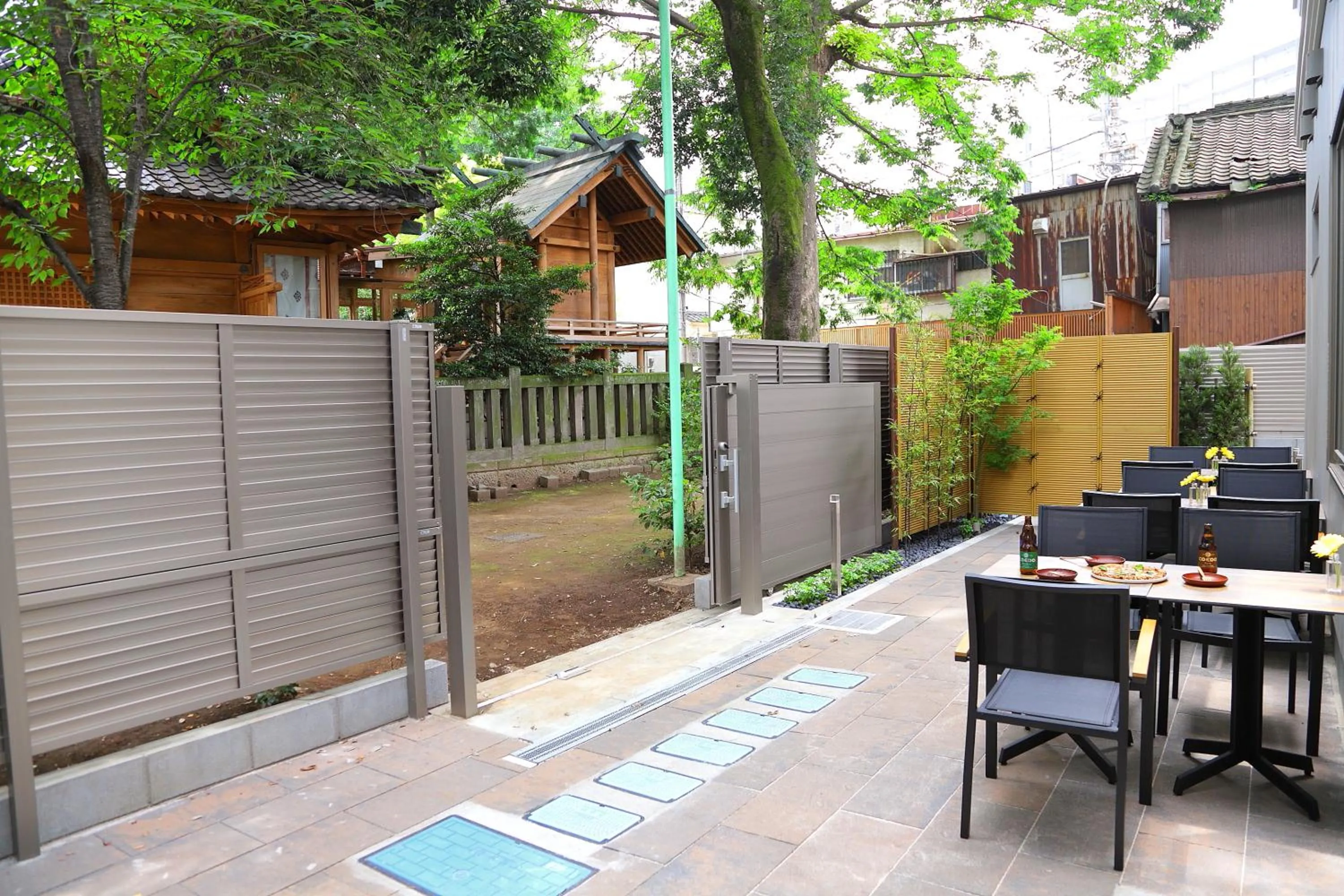 Property building in Hatago COEDOYA