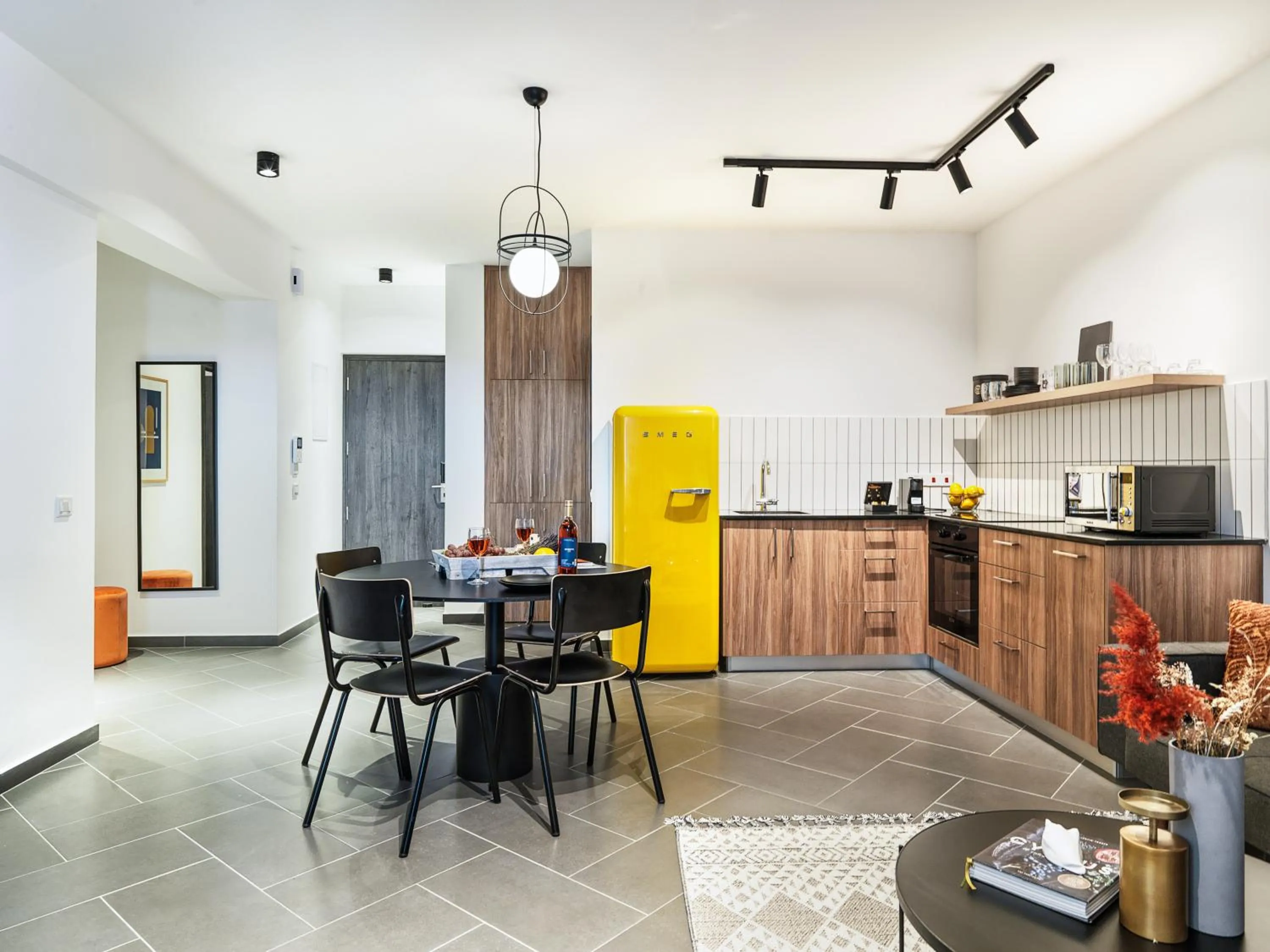 Kitchen or kitchenette in LIV URBAN Suites