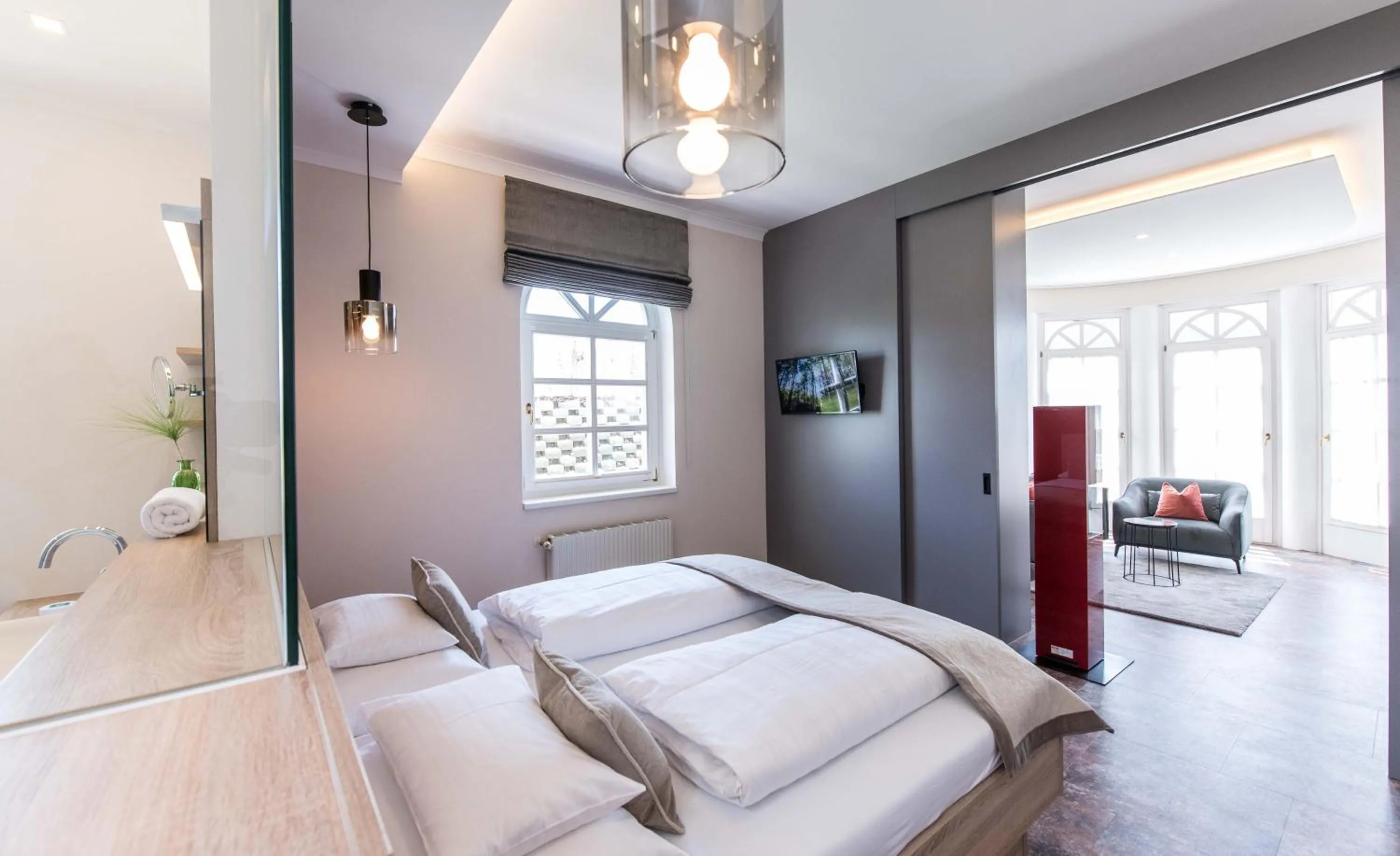 Photo of the whole room, Bed in Lust und Laune Hotel am Wörthersee