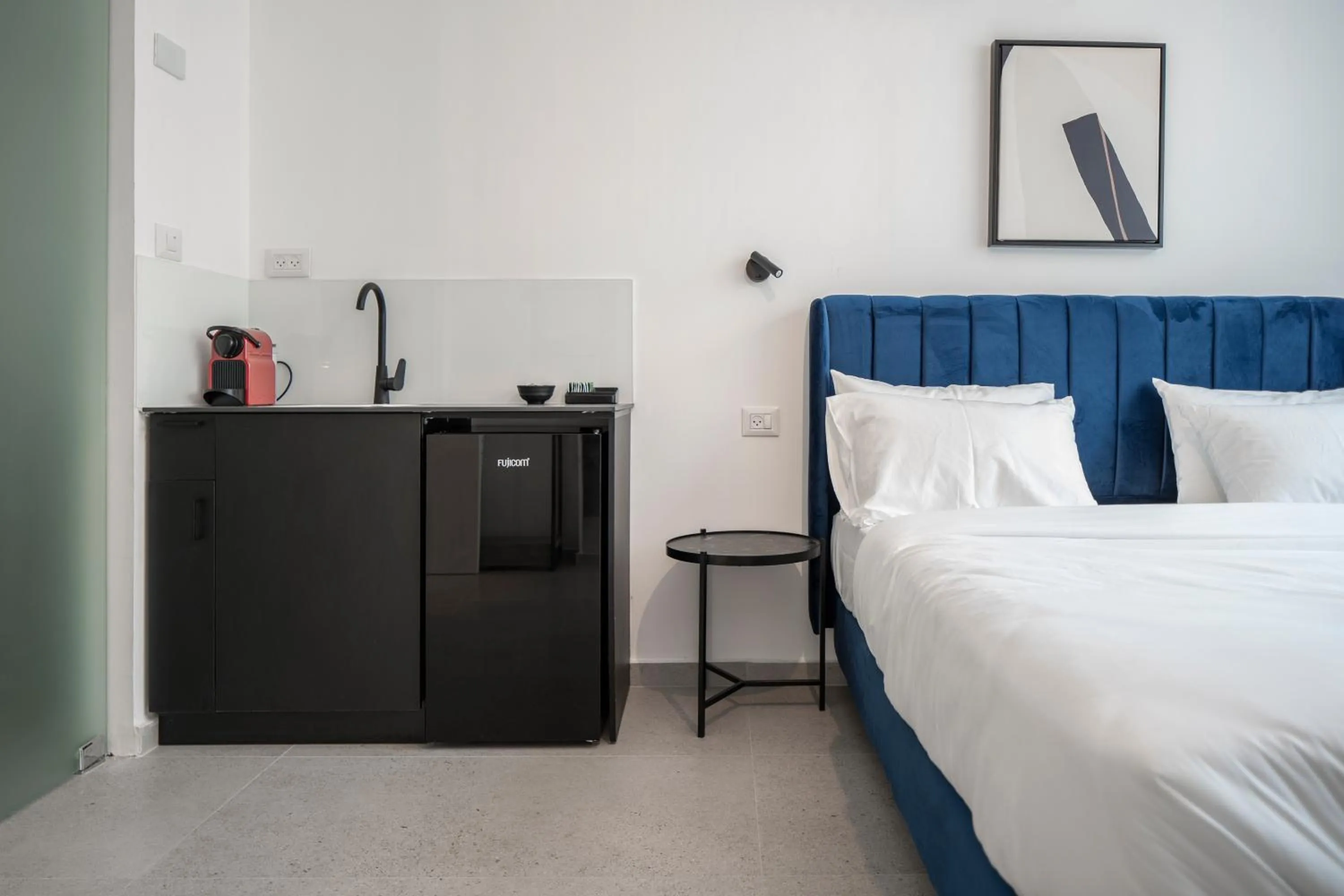 Bed in De' Mar Florentine By Peraia