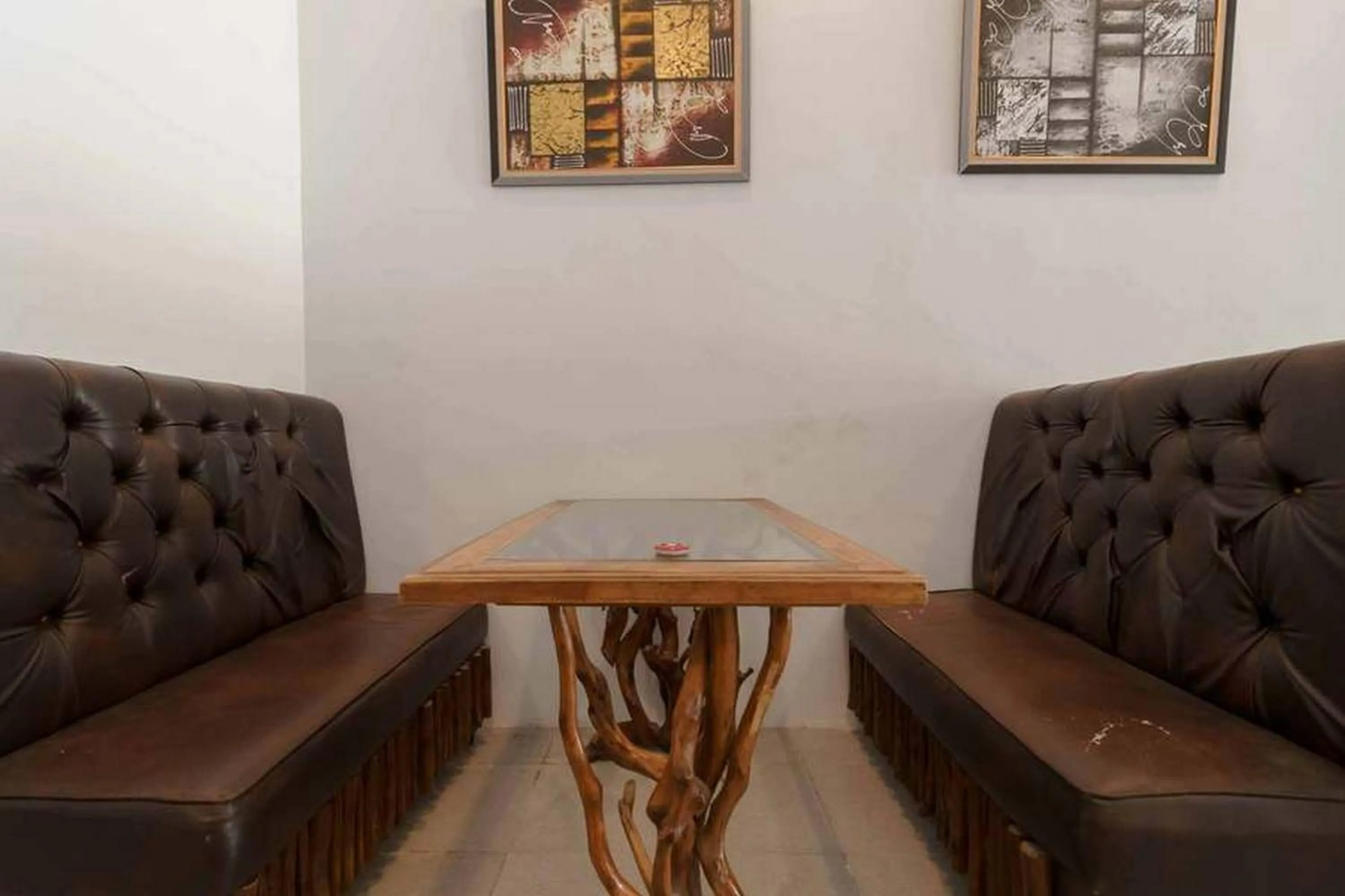 Seating area in RedDoorz at Mutiara Residence Deli Serdang