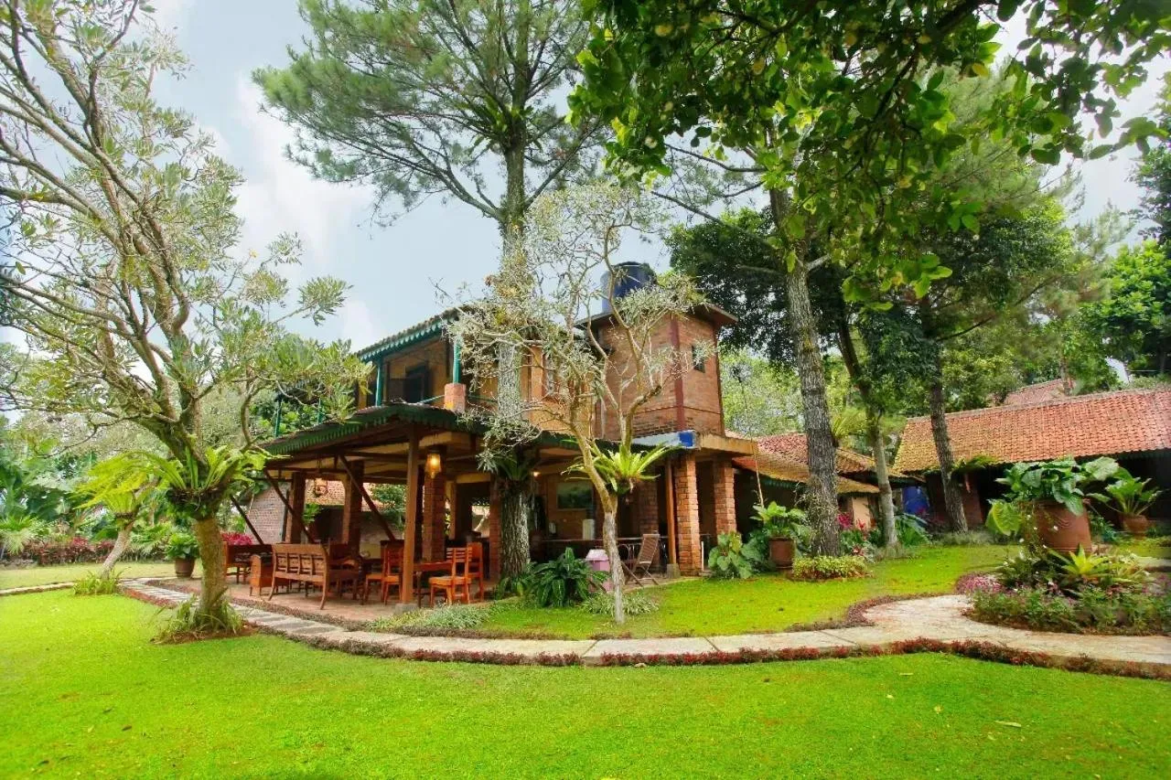 Day in Katumbiri Resort