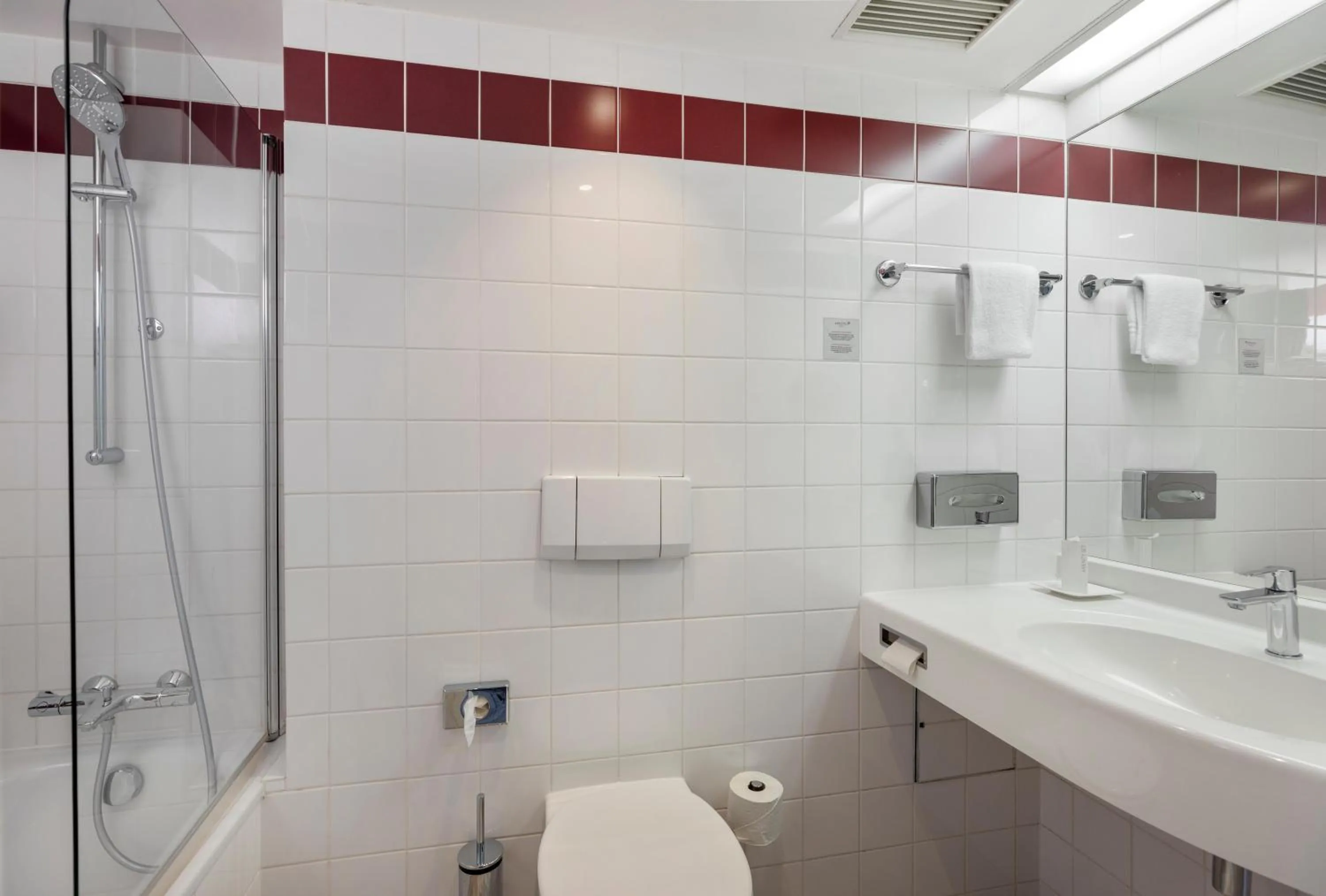 Bathroom in ARCOTEL Wimberger Wien