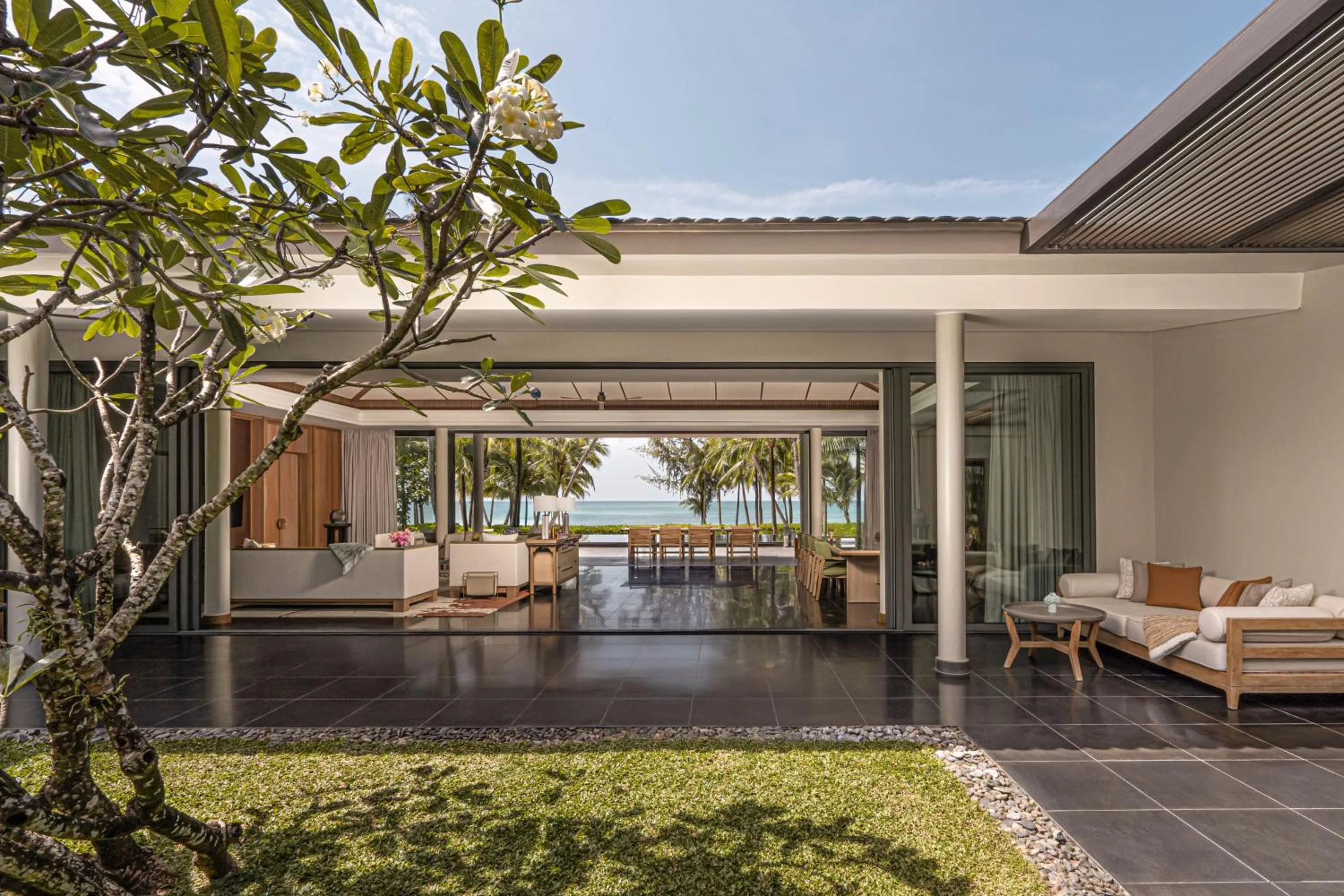 Photo of the whole room in Regent Phu Quoc