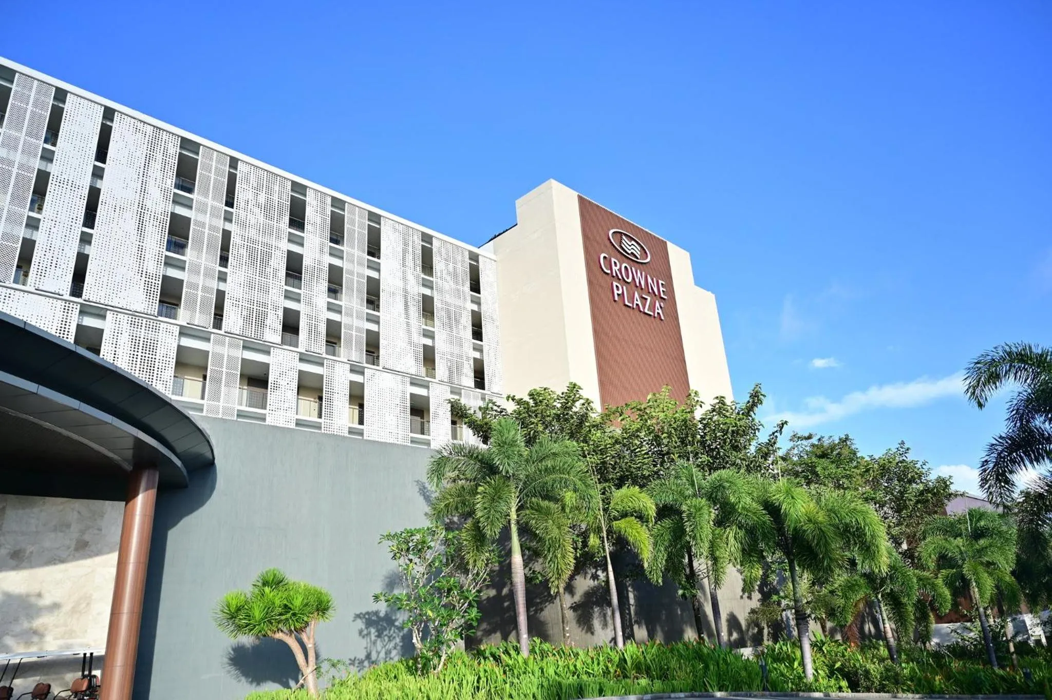 Property building in Crowne Plaza Phu Quoc Starbay by IHG