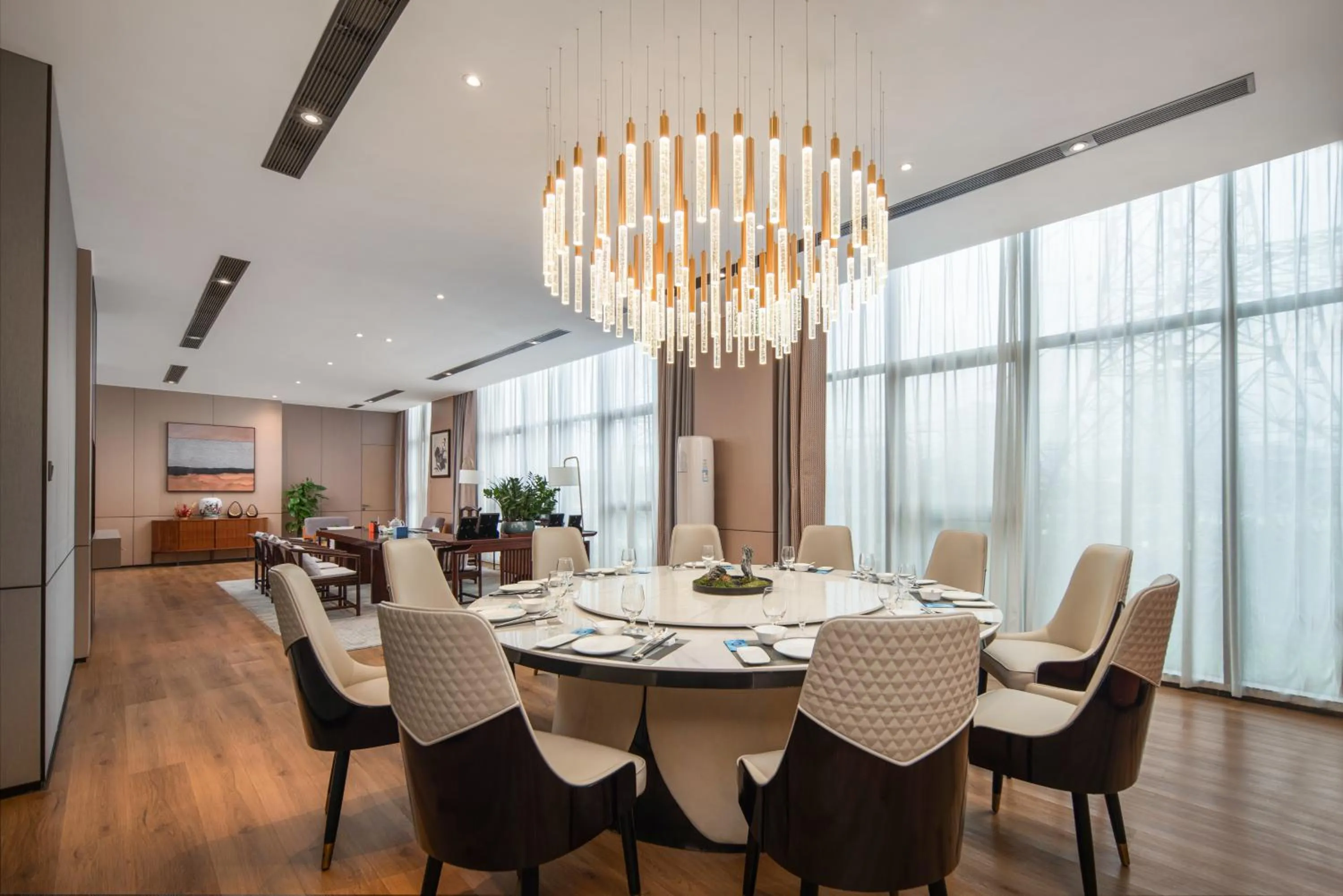 Restaurant/places to eat in Holiday Inn Express Shenzhen Longhua by IHG