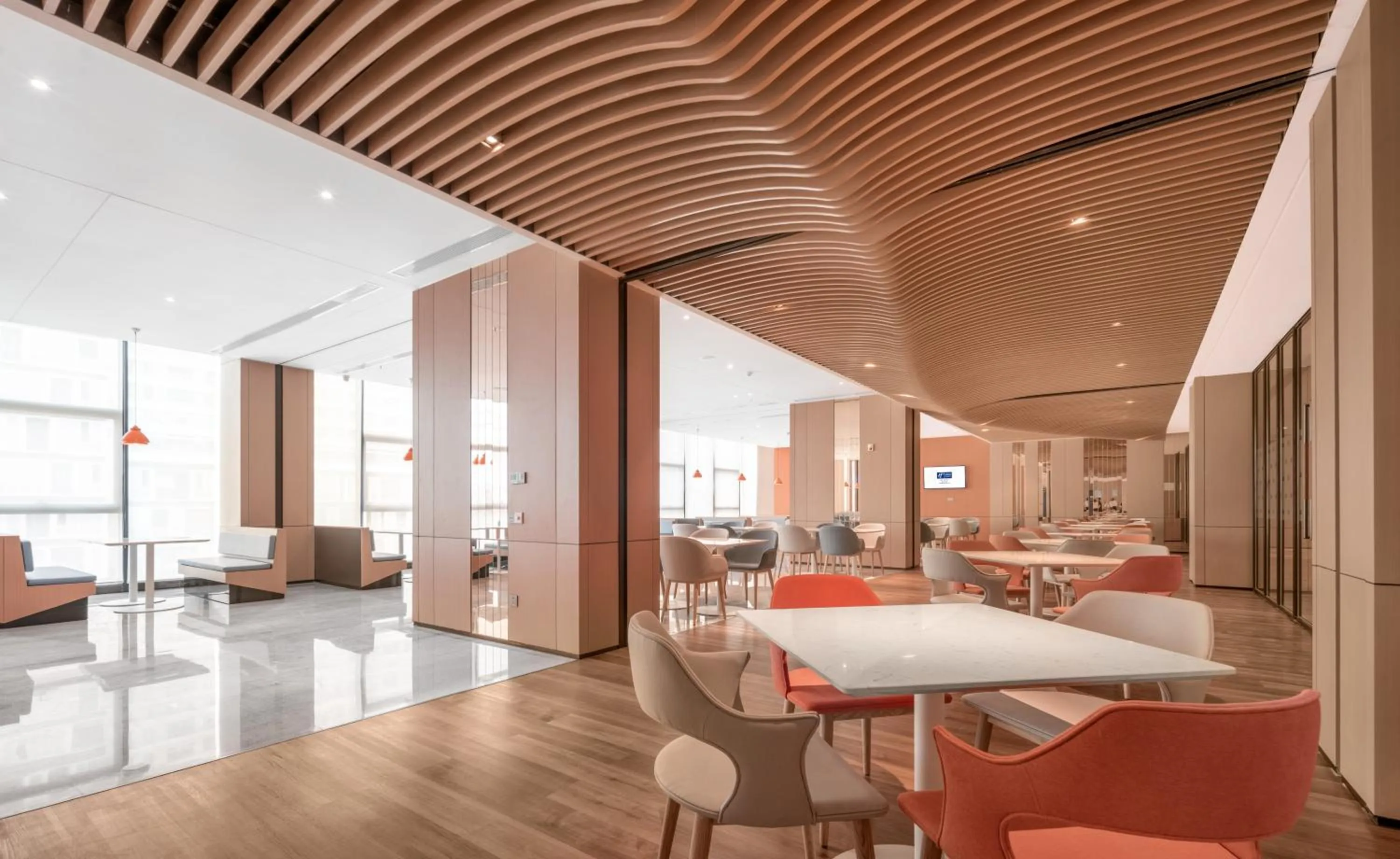 Restaurant/places to eat in Holiday Inn Express Shenzhen Longhua by IHG