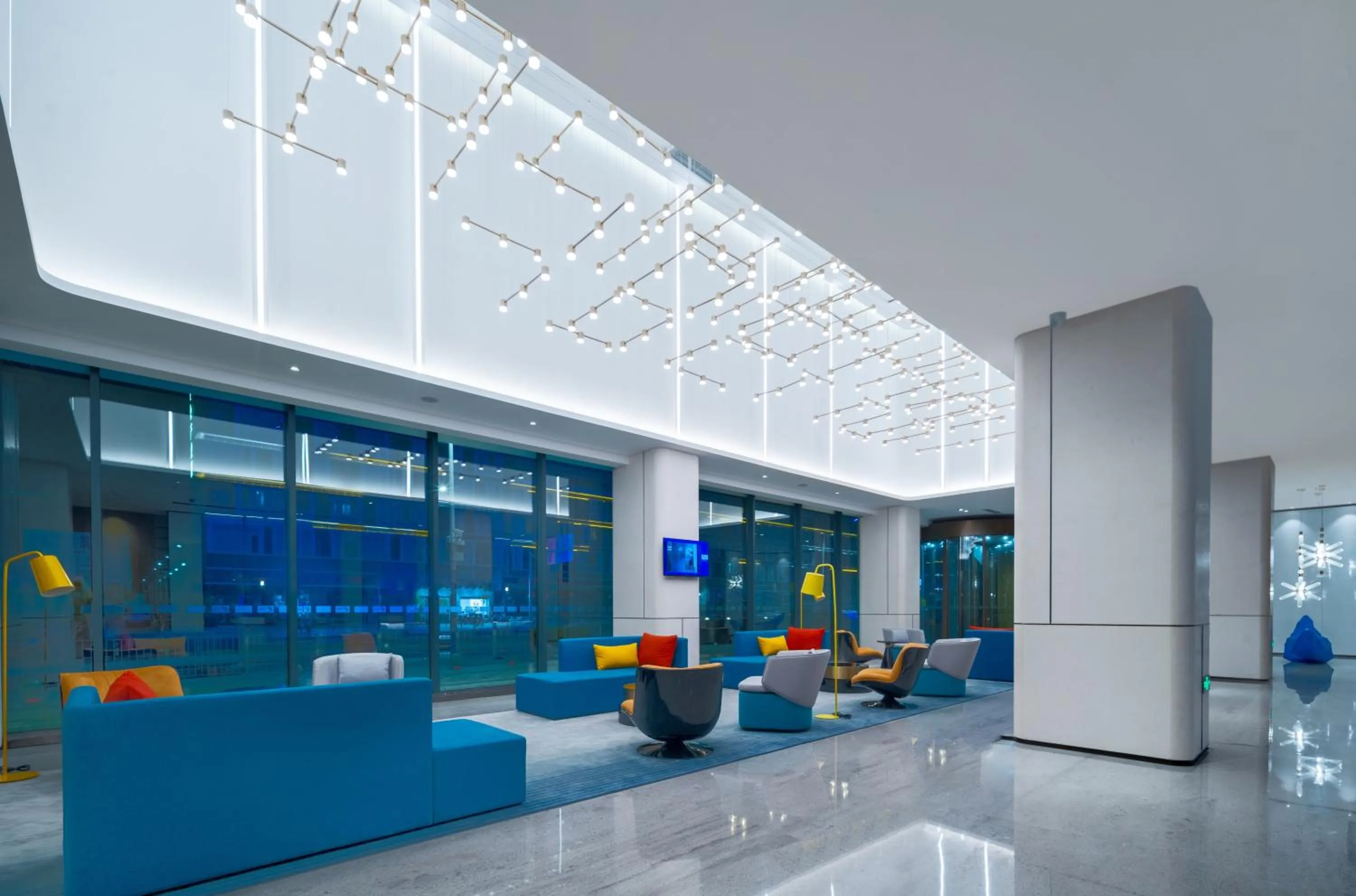 Lobby or reception in Holiday Inn Express Shenzhen Longhua by IHG
