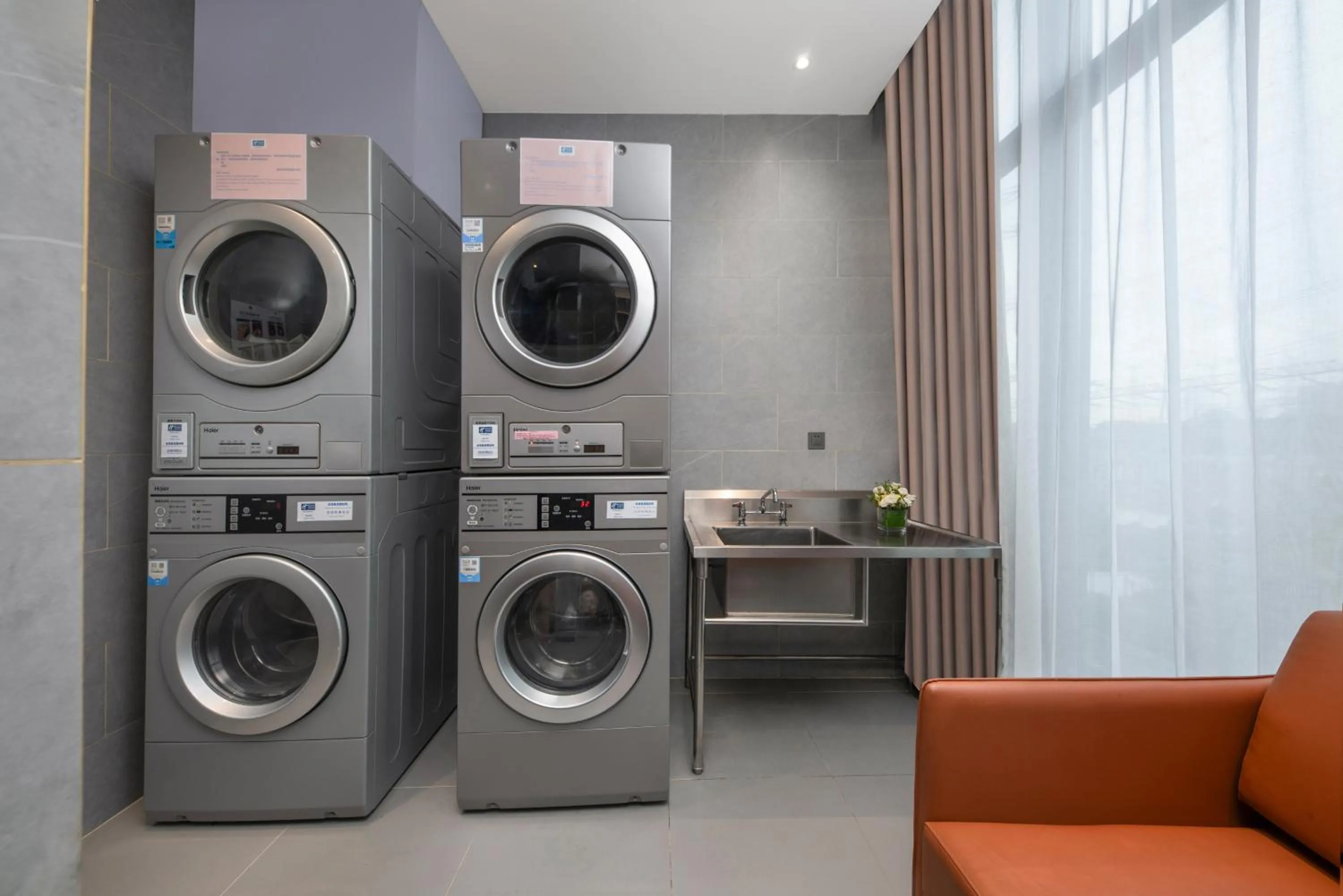 laundry in Holiday Inn Express Shenzhen Longhua by IHG