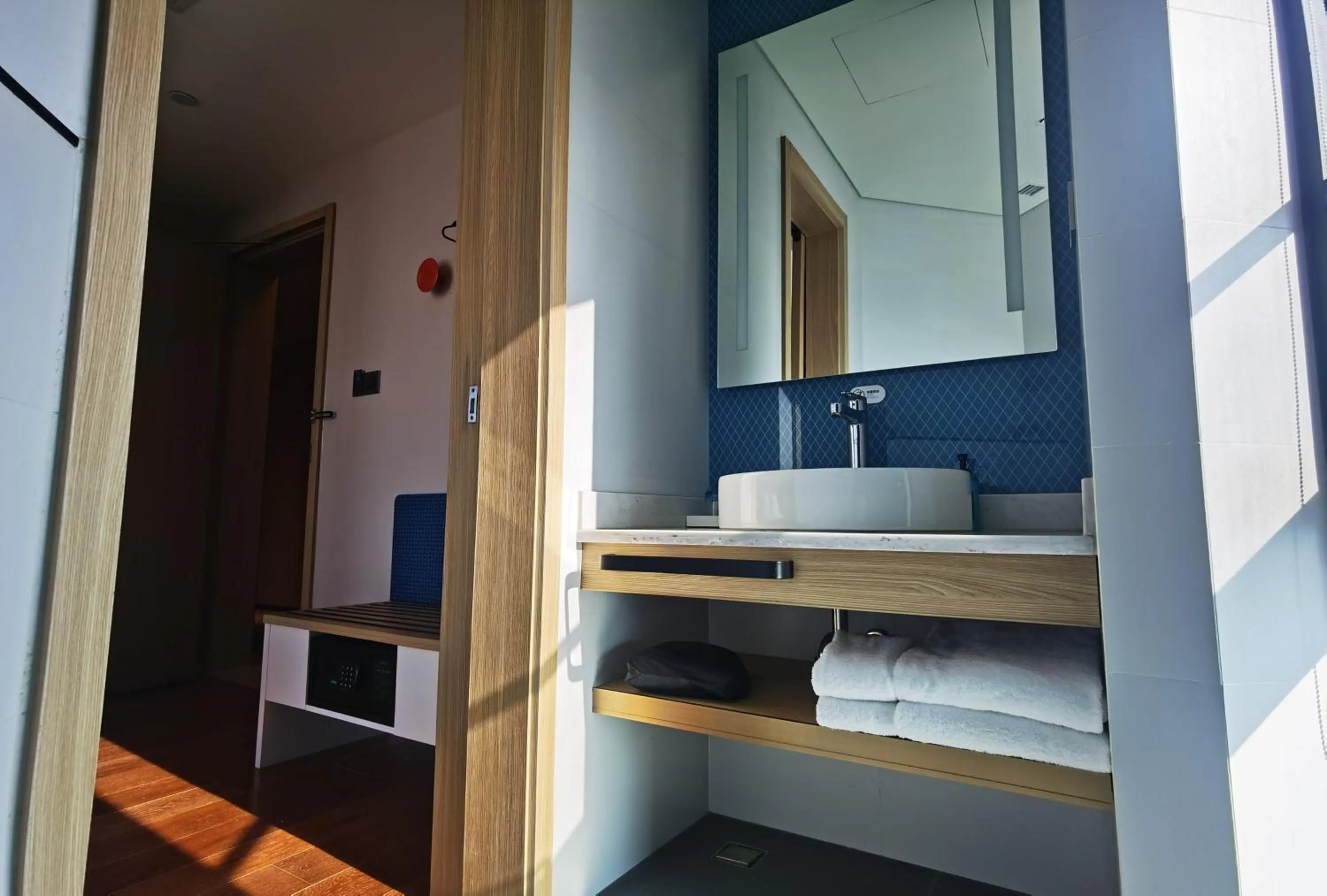 Photo of the whole room in Holiday Inn Express Beijing Yizhuang Tongminghu