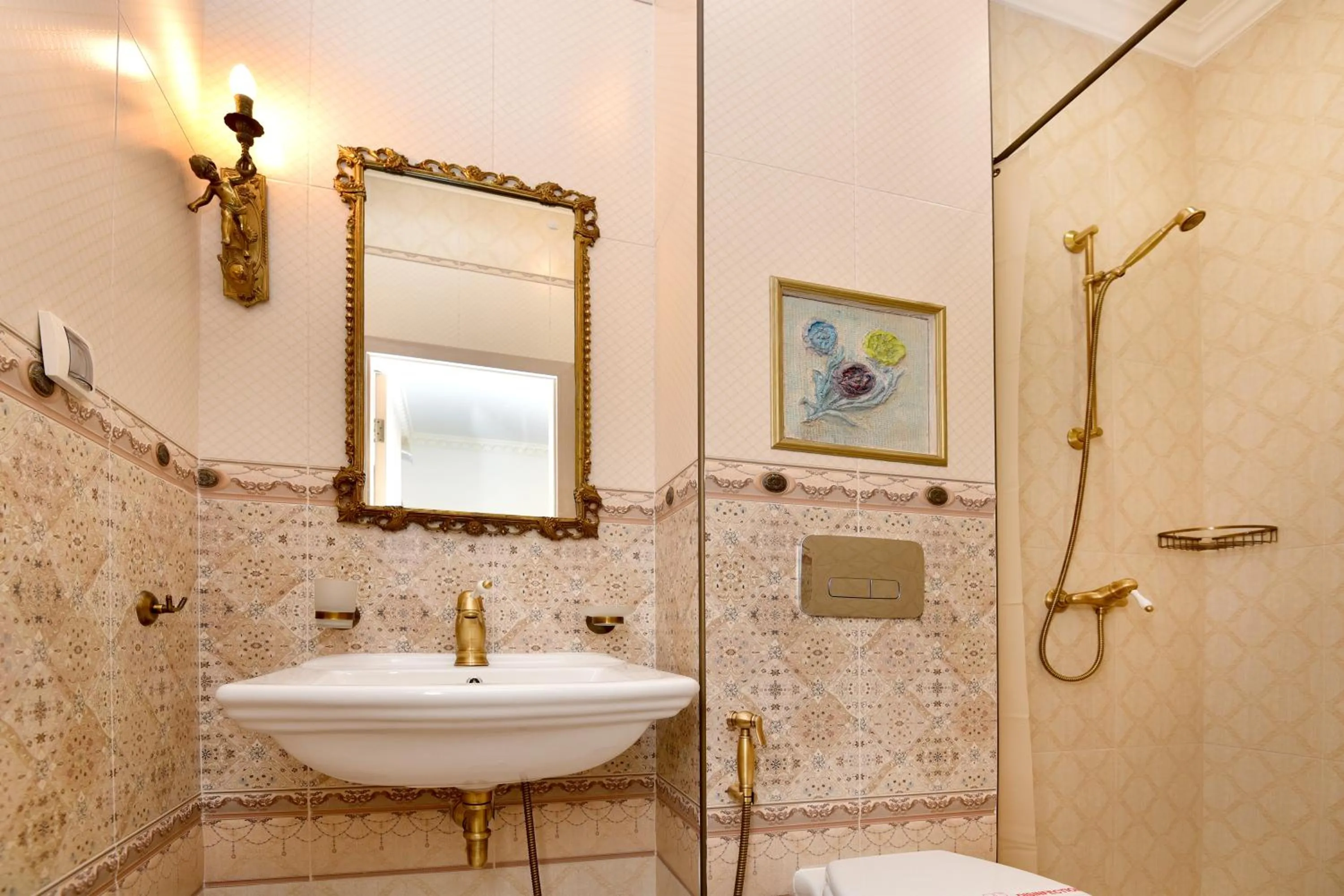 Bathroom in Royal Hotel