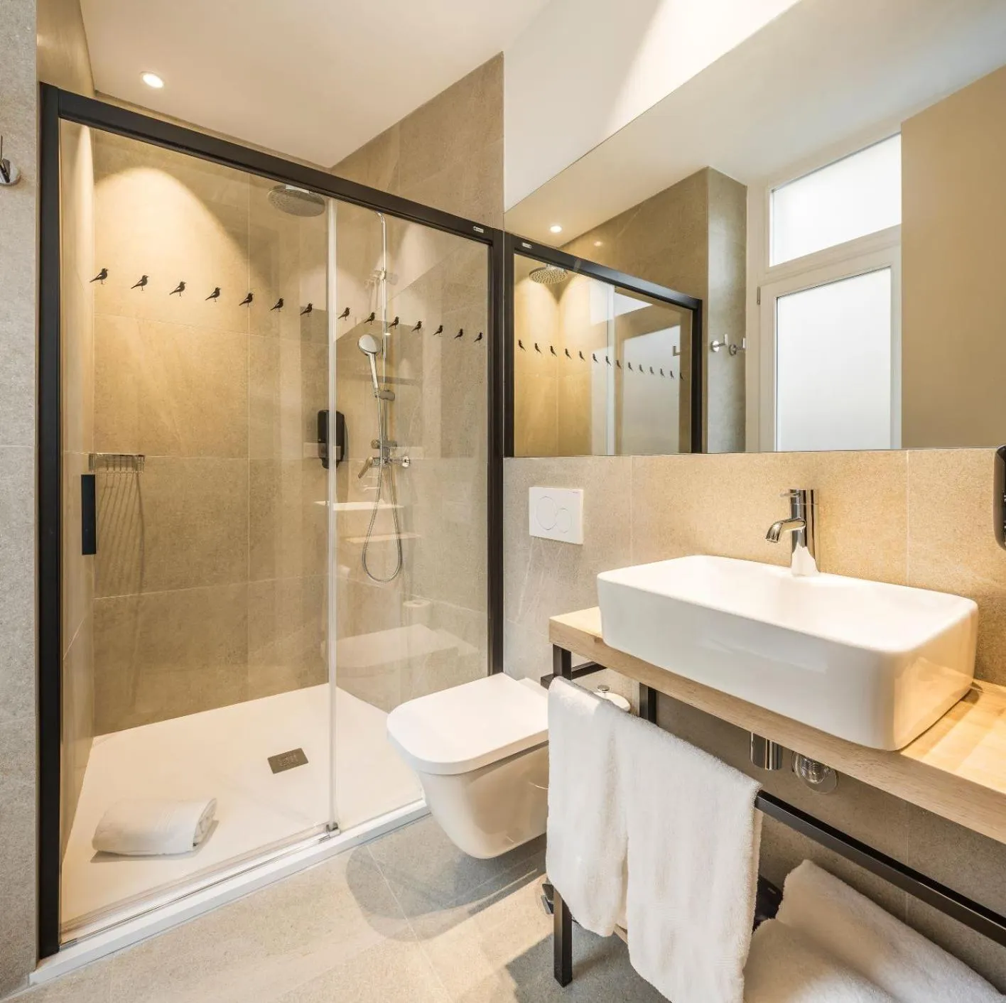 Bathroom in Mon Suites Benlliure