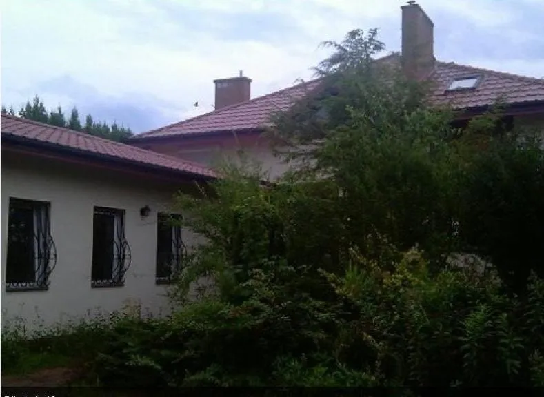Facade/entrance in Green Country Hostel