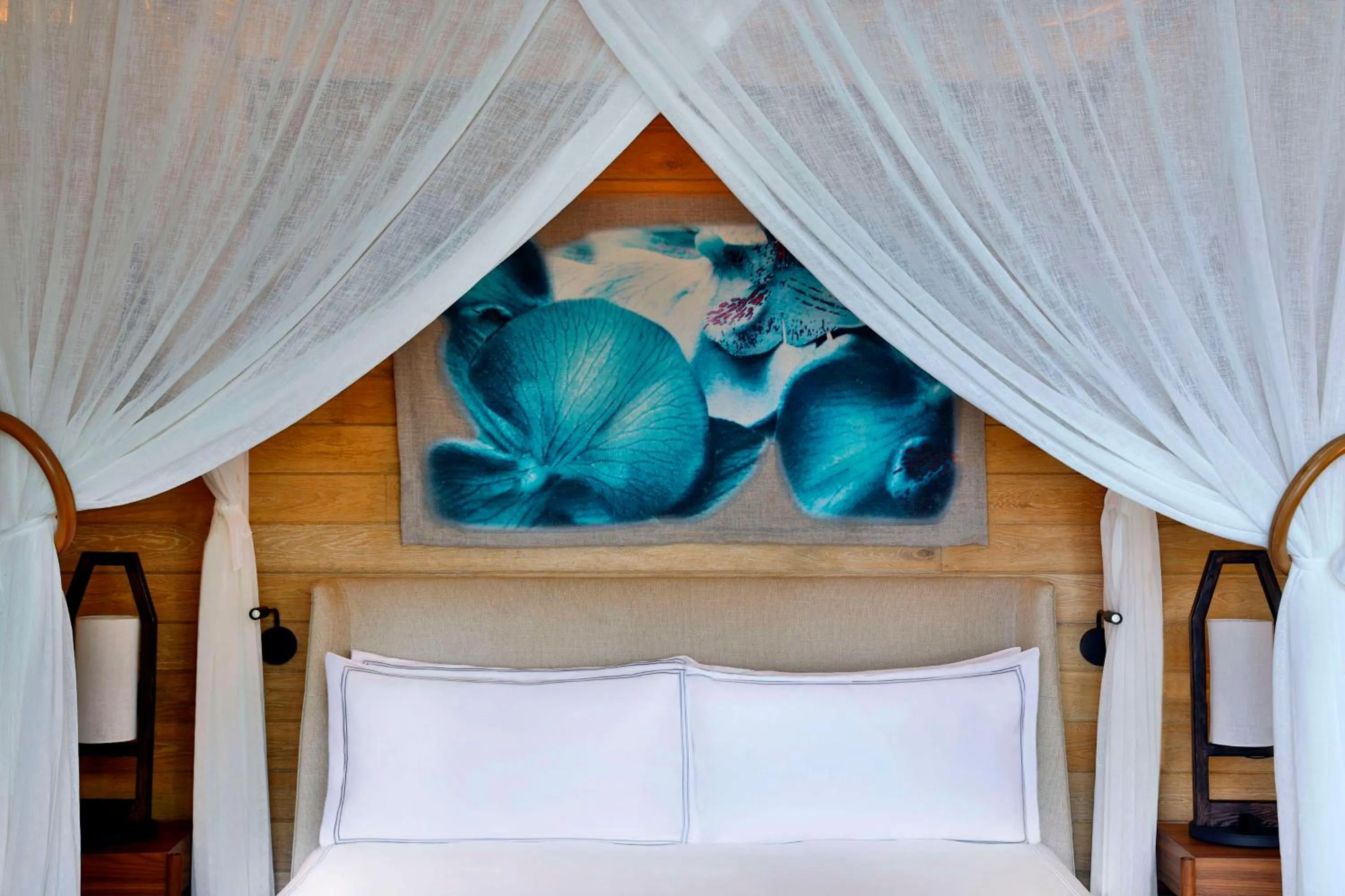 Bed in Mango House Seychelles, LXR Hotels & Resorts