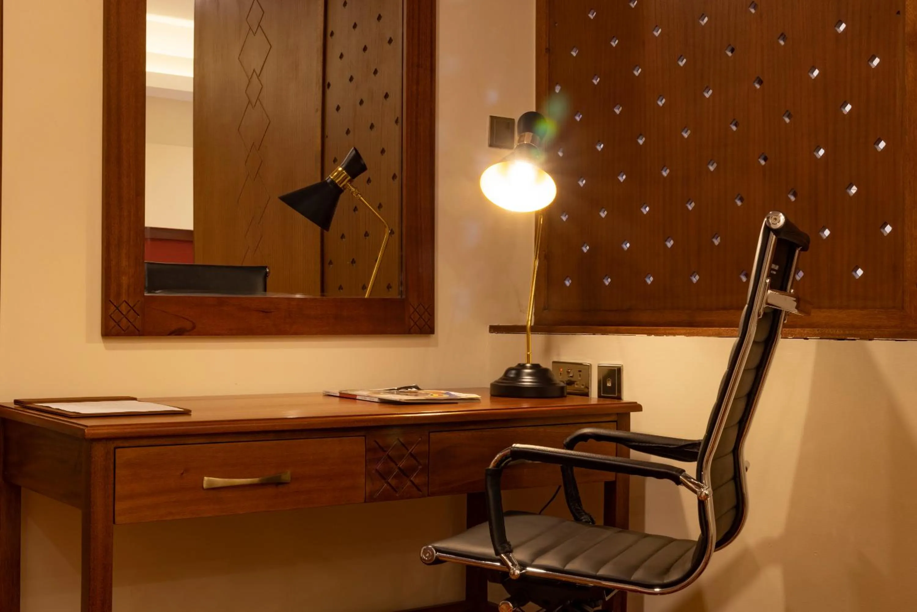 Hermosa Garden Hotel