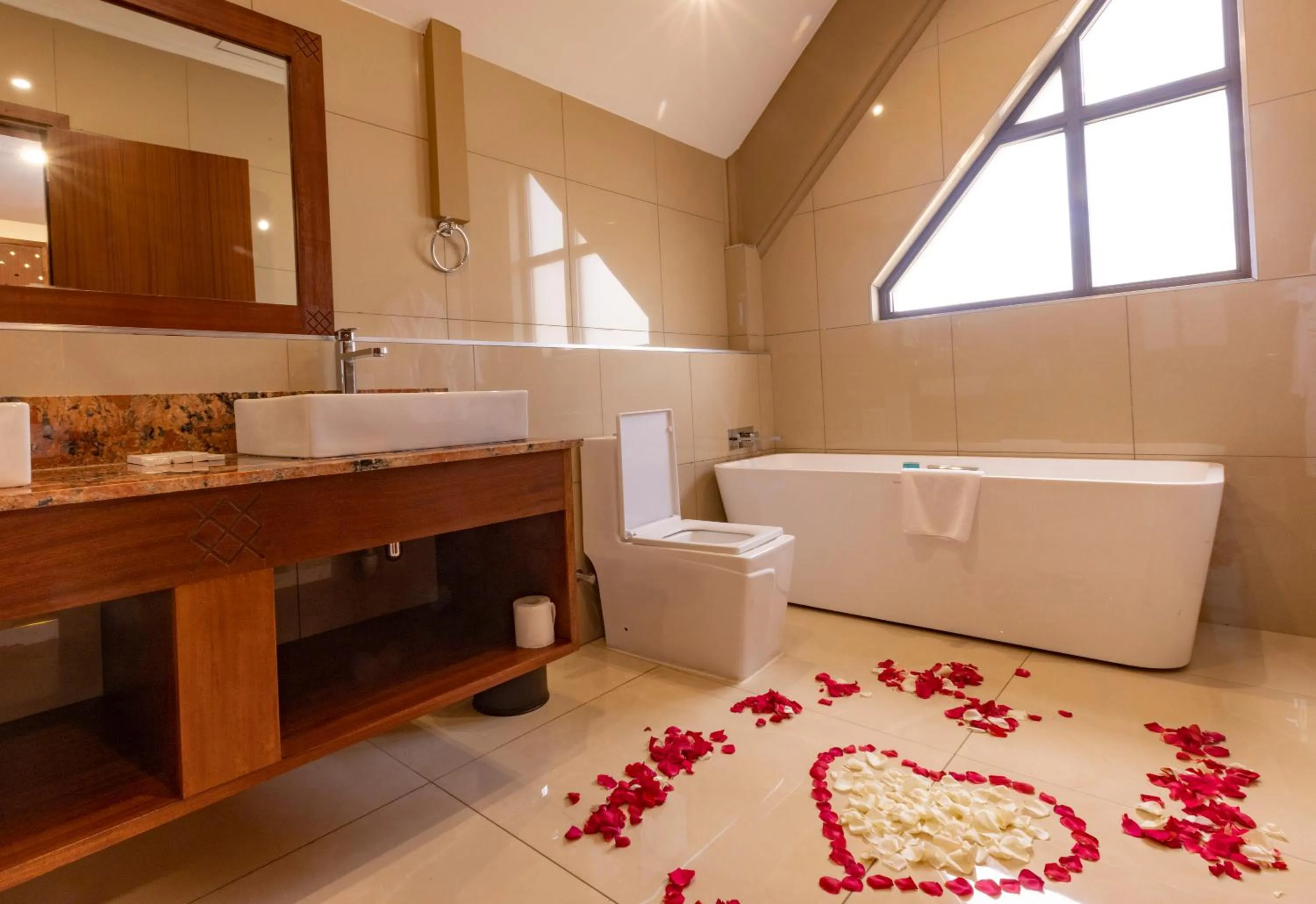 Hermosa Garden Hotel