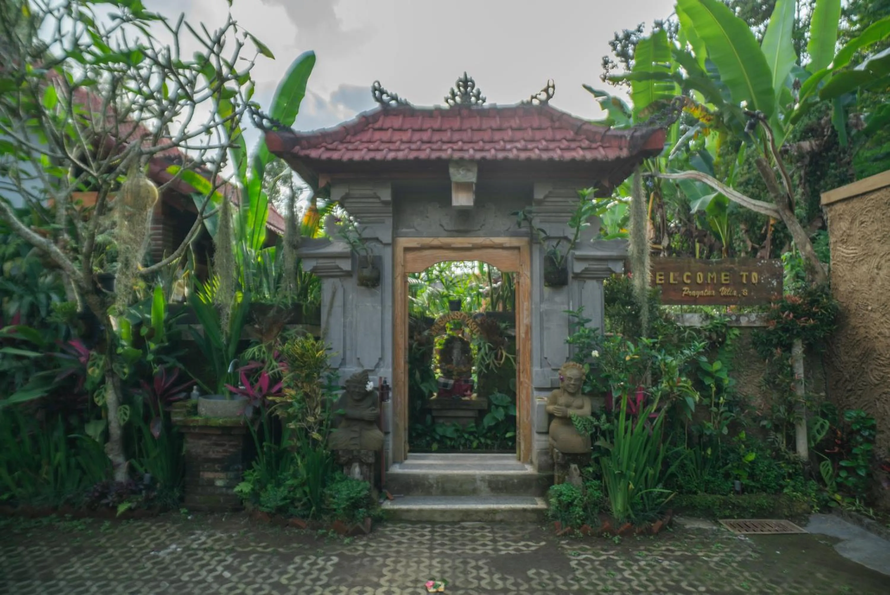 Property building in Prayatna Villas