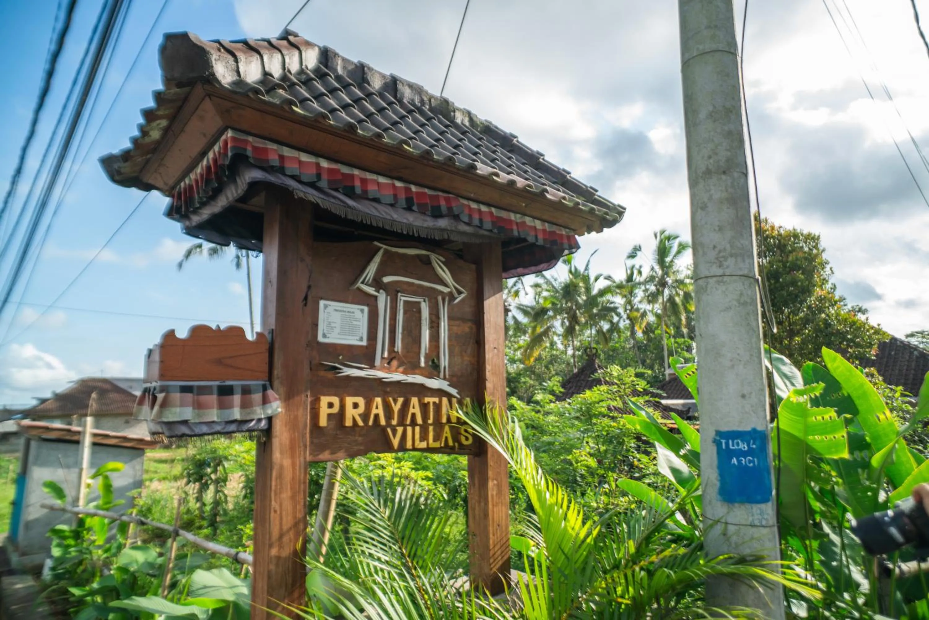 Facade/entrance in Prayatna Villas