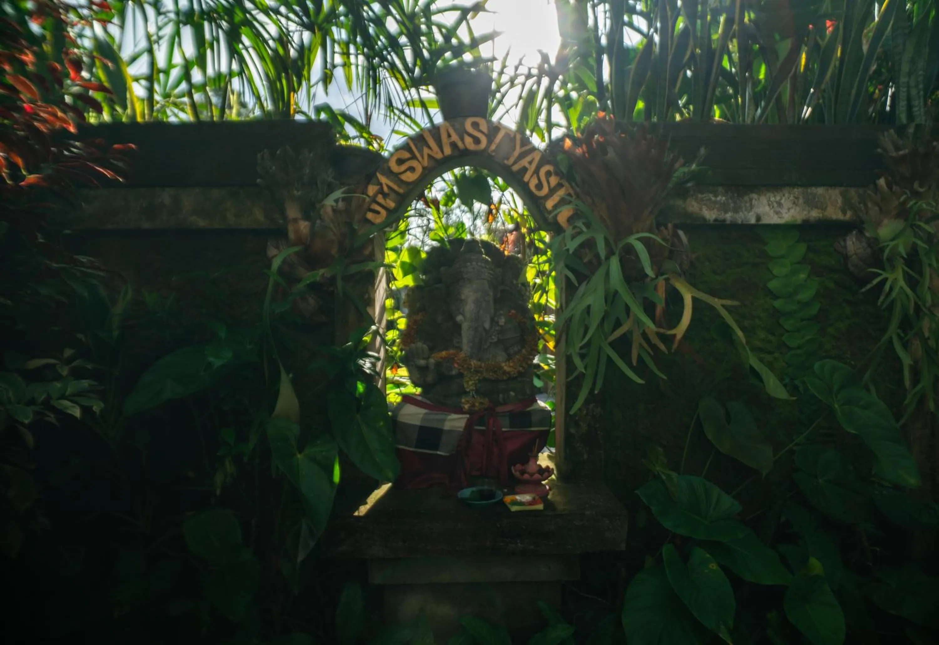 Facade/entrance in Prayatna Villas