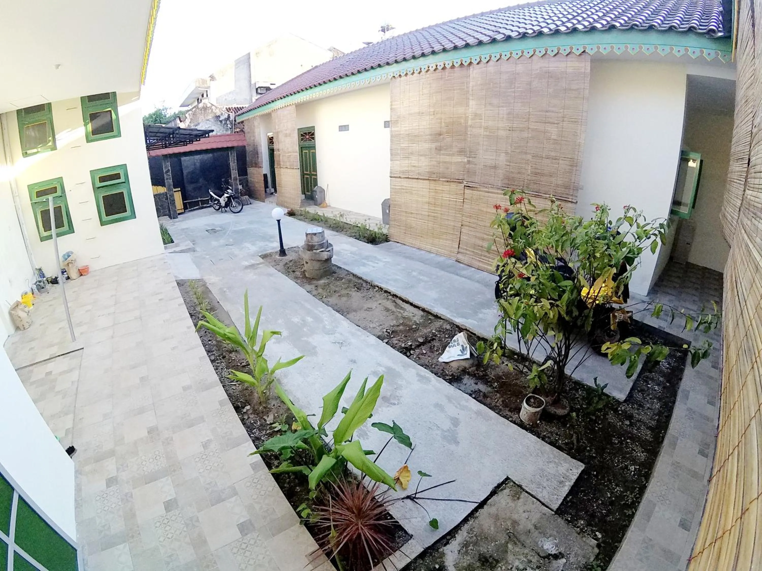 Facade/entrance in Ngadiwinatan Alleyway Guest House Jogja