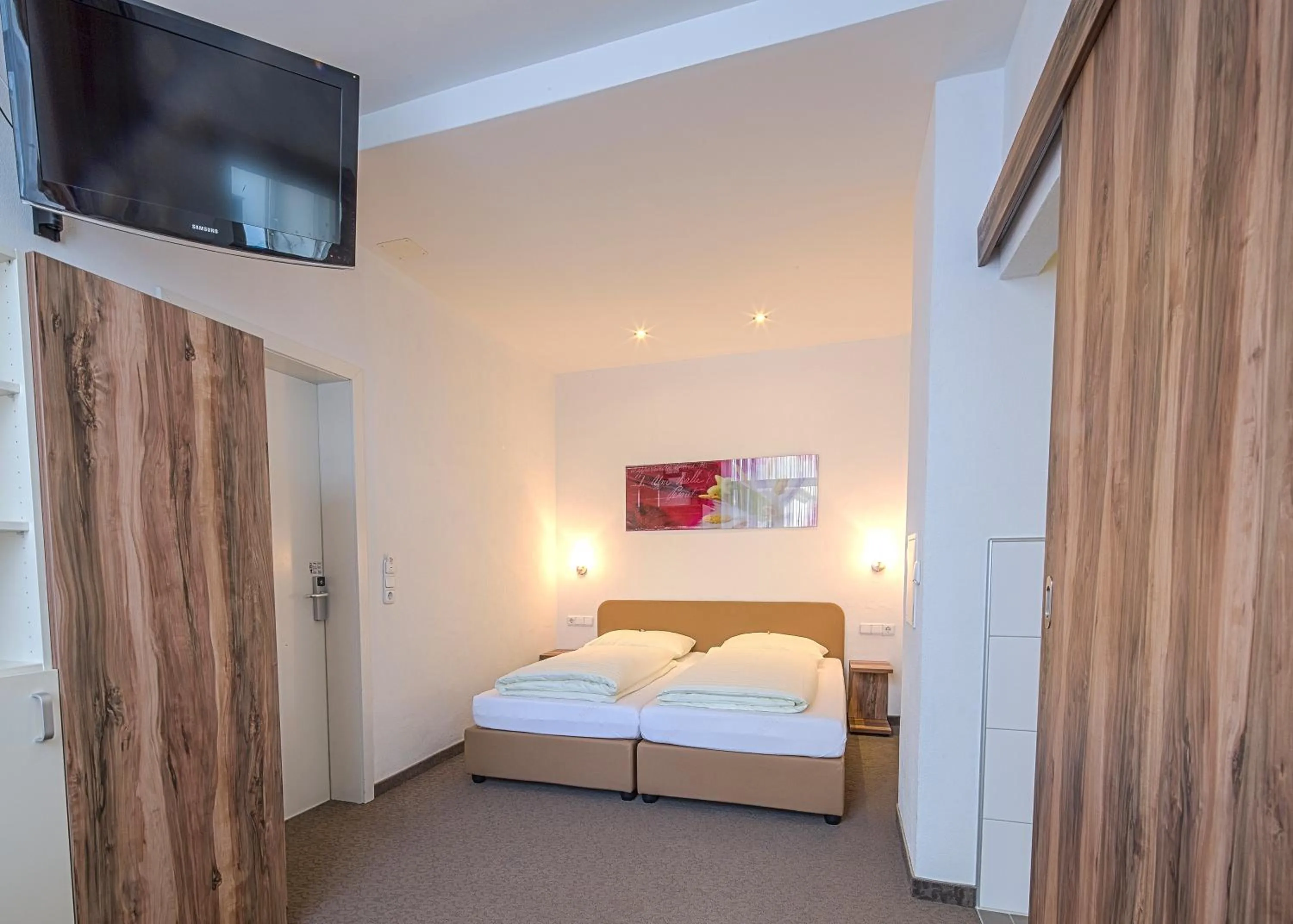 Bed in Hotel Bayrischer Hof