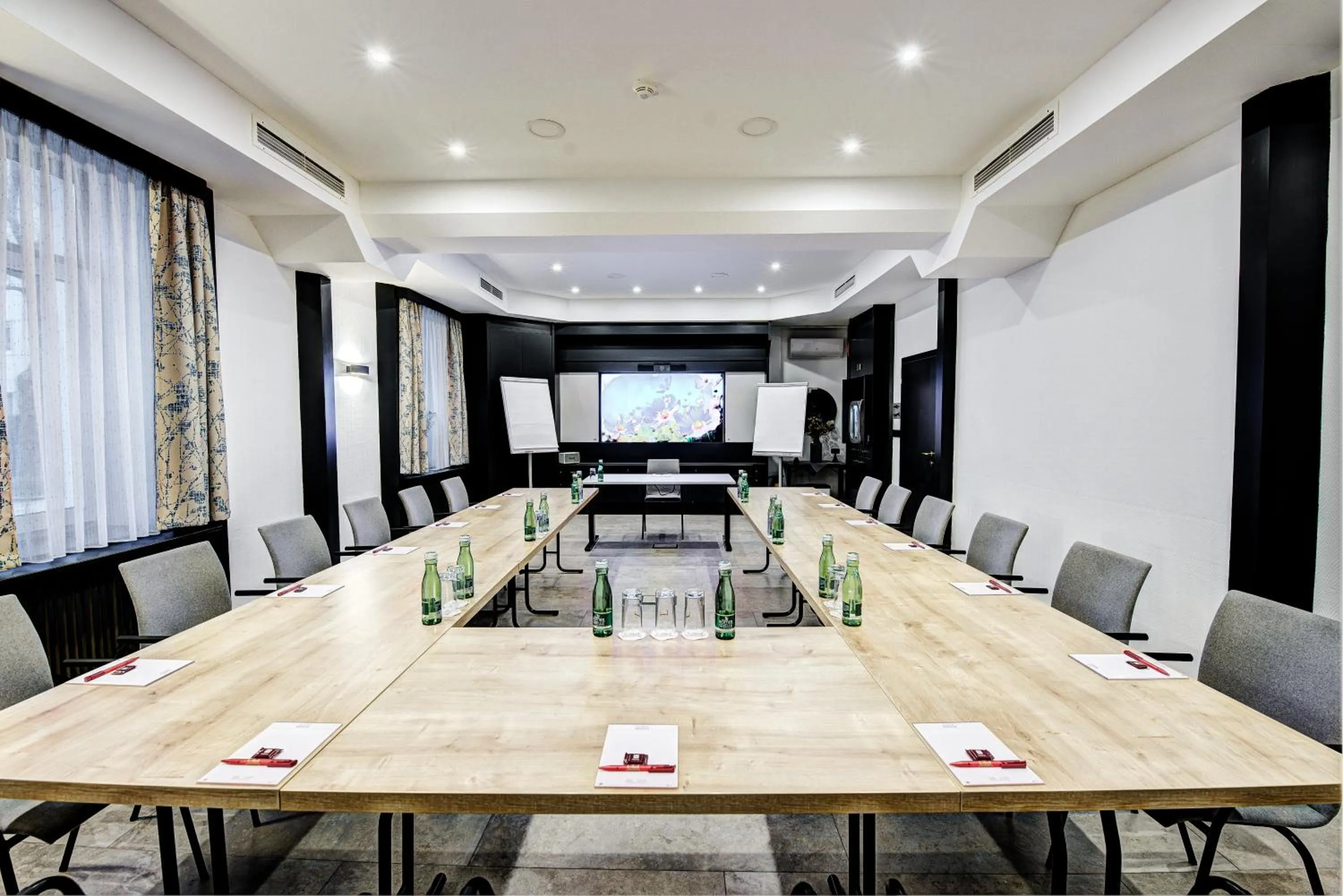 Meeting/conference room in Hotel Bayrischer Hof