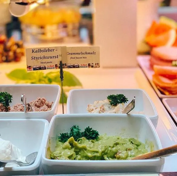 Buffet breakfast in Hotel Bayrischer Hof