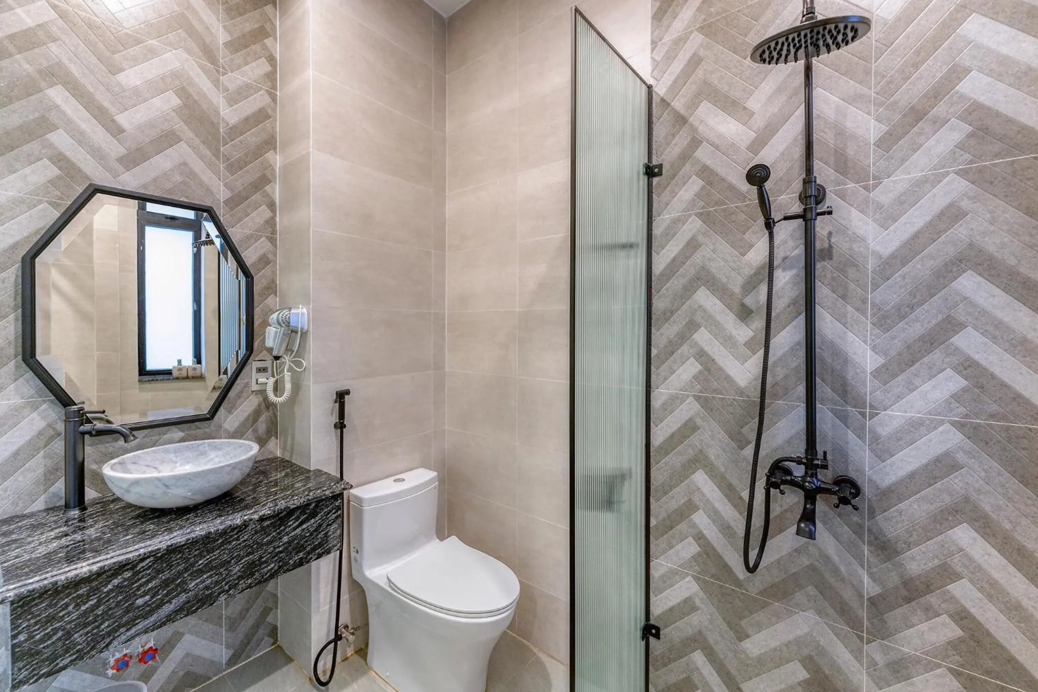 Shower in Padona Hotel