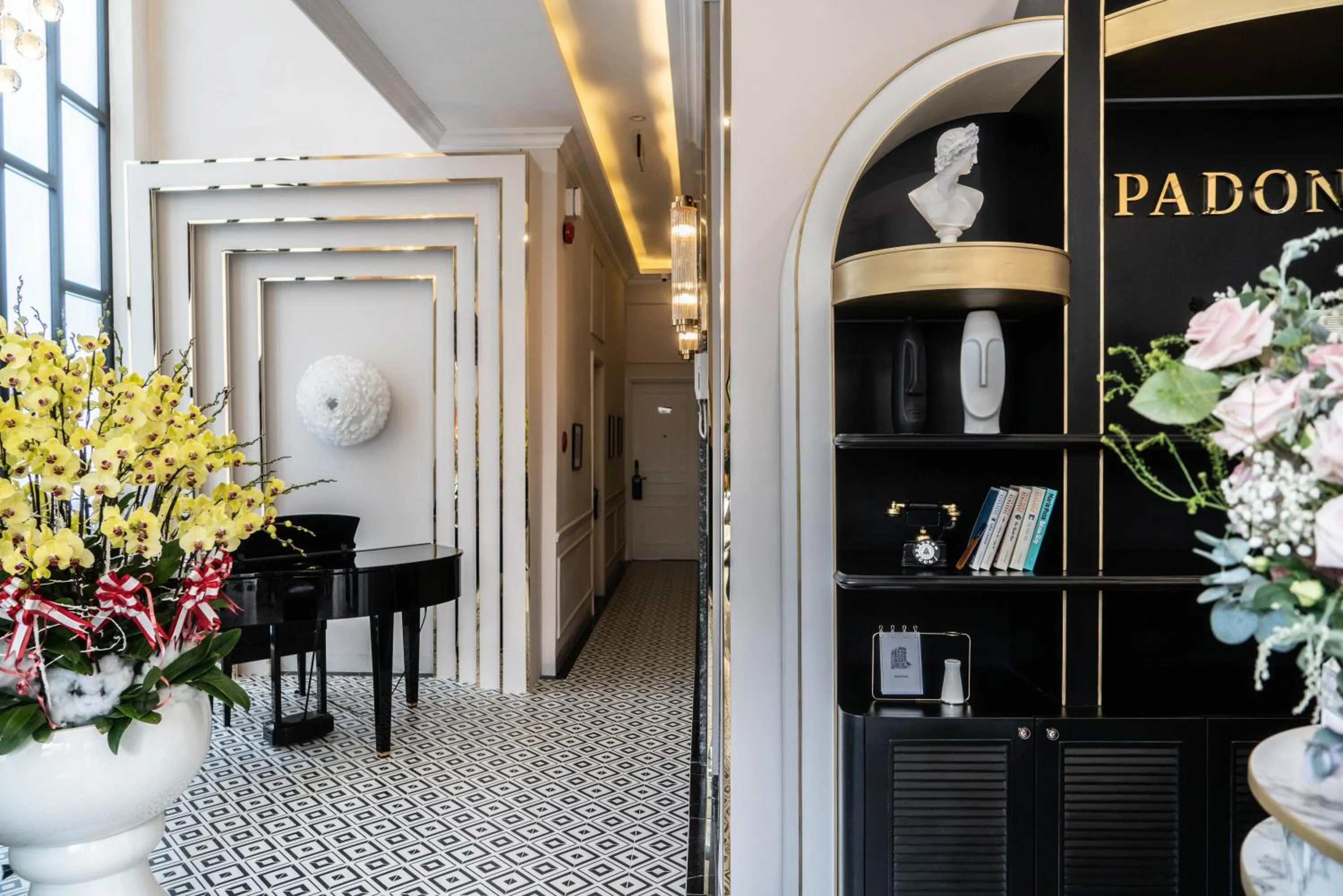 Lobby or reception in Padona Hotel