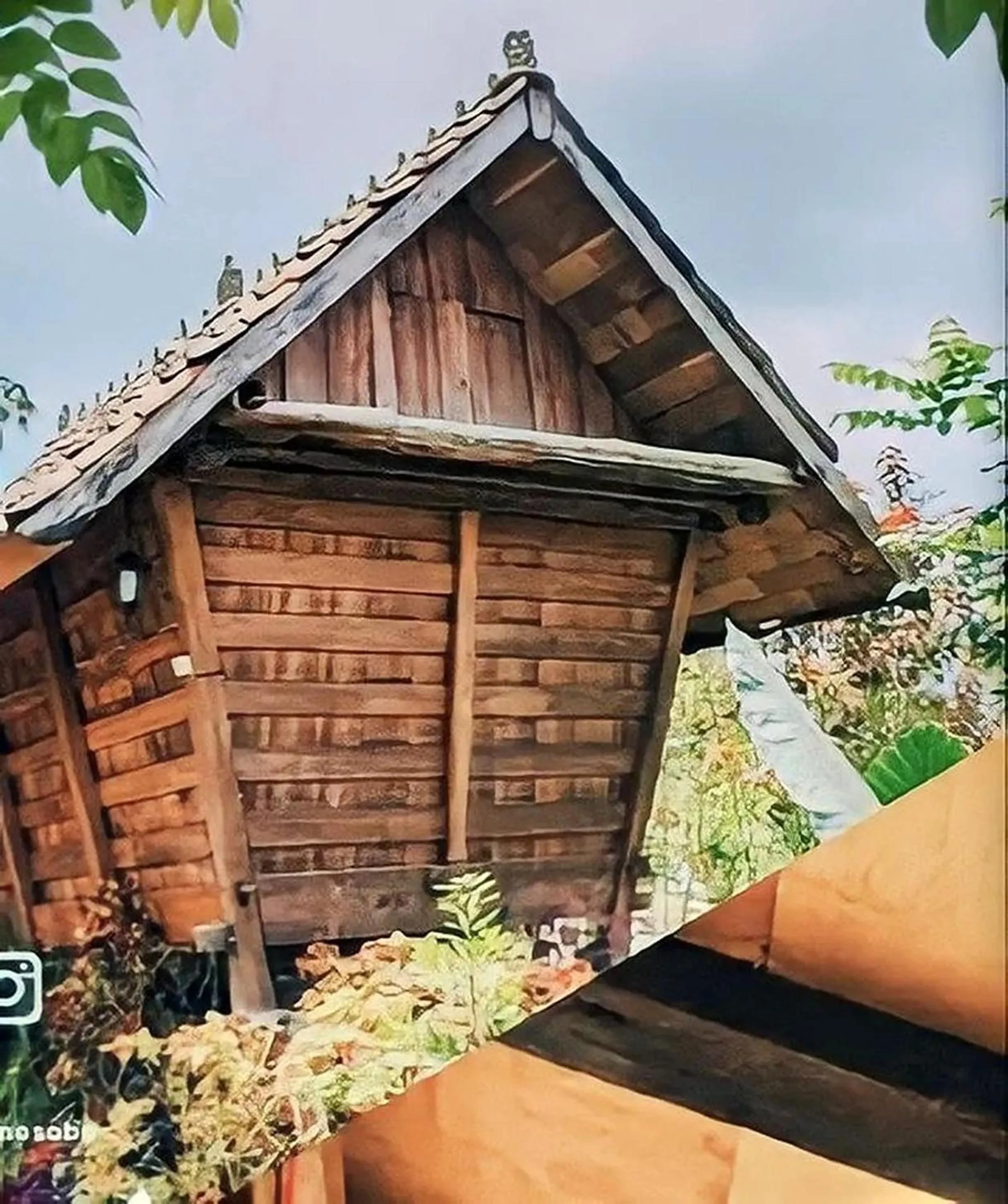 Property building in Singgasana Villa & Resto