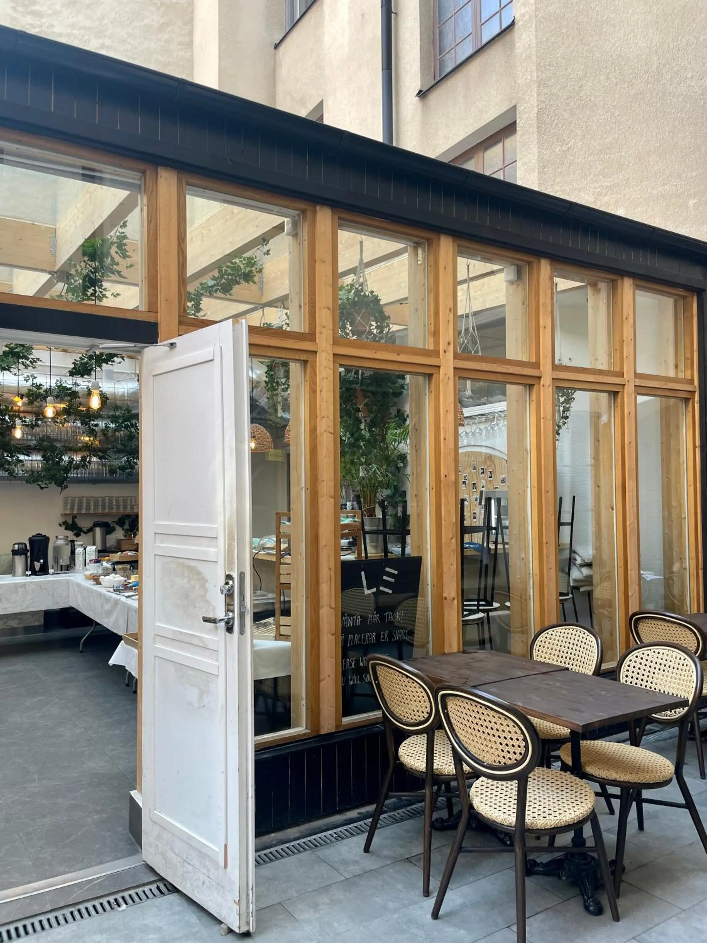 Restaurant/places to eat in Unique Hotel Jungfrugatan