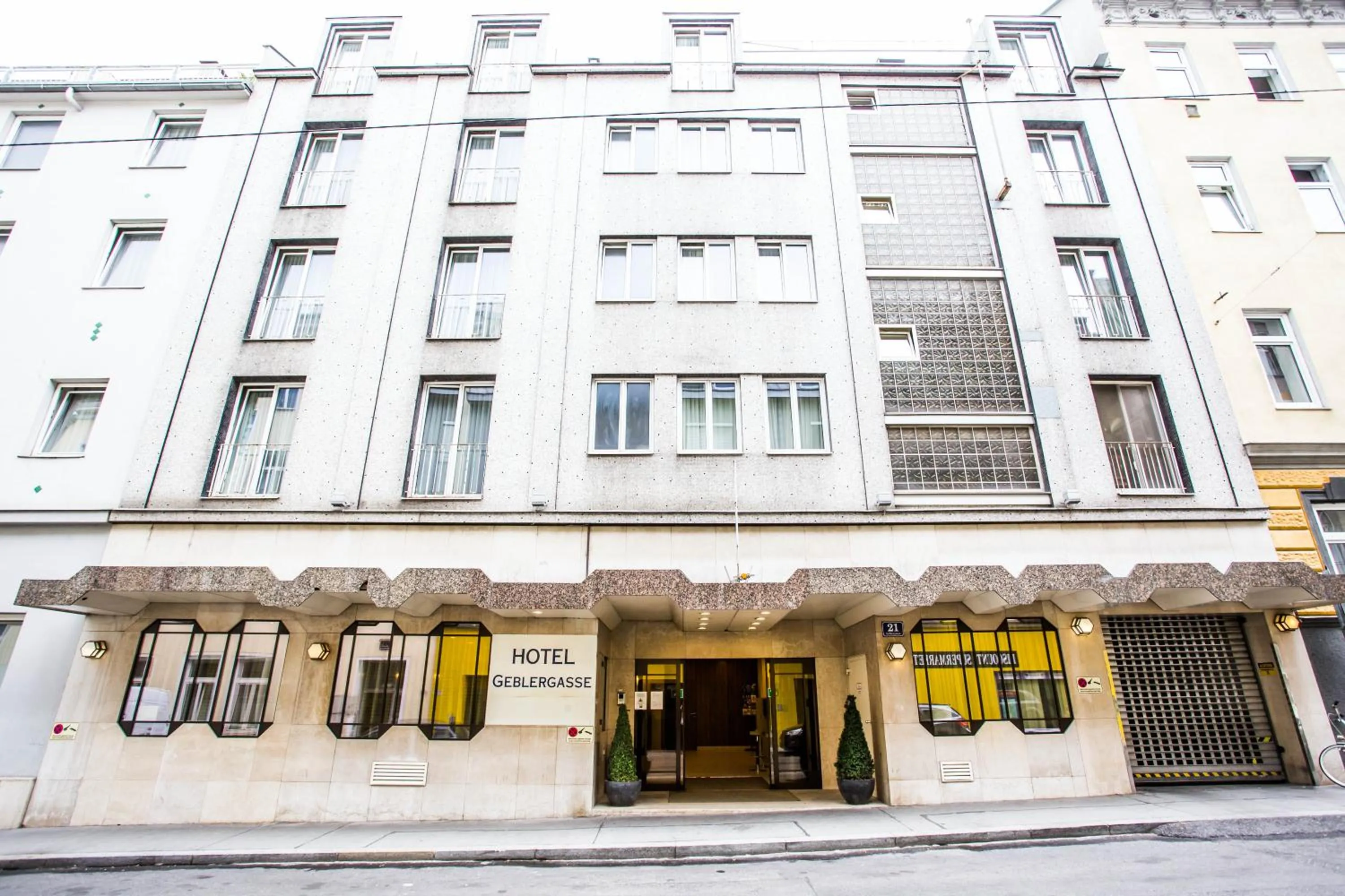 Property building in Hotel Geblergasse