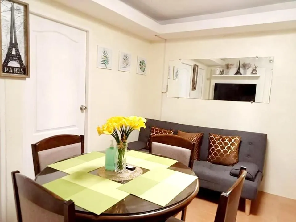 TV and multimedia in One Oasis By Paseo de Corazon Residence