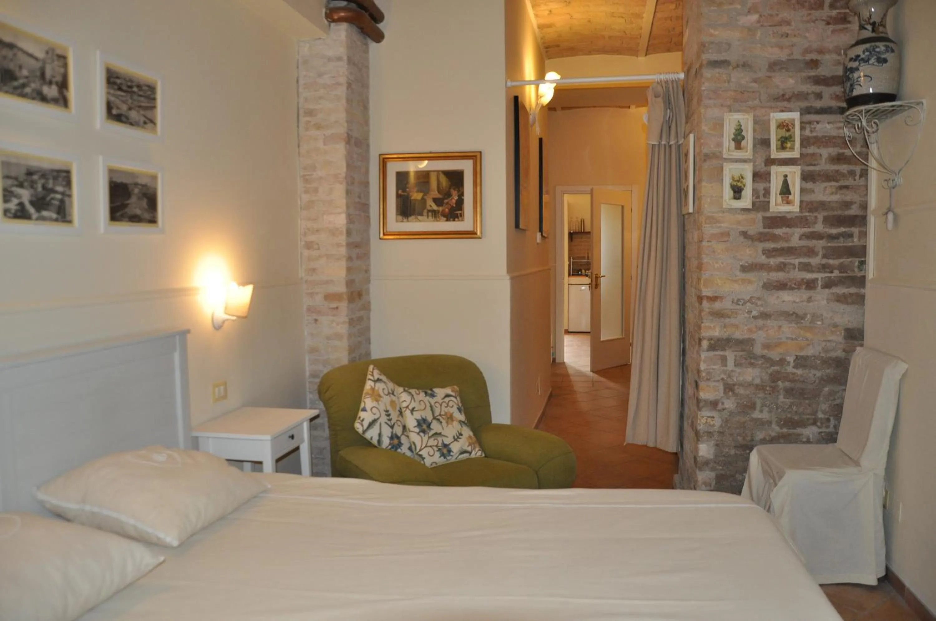 Bedroom in BED AND BREAKFAST PIAZZA MERCATO