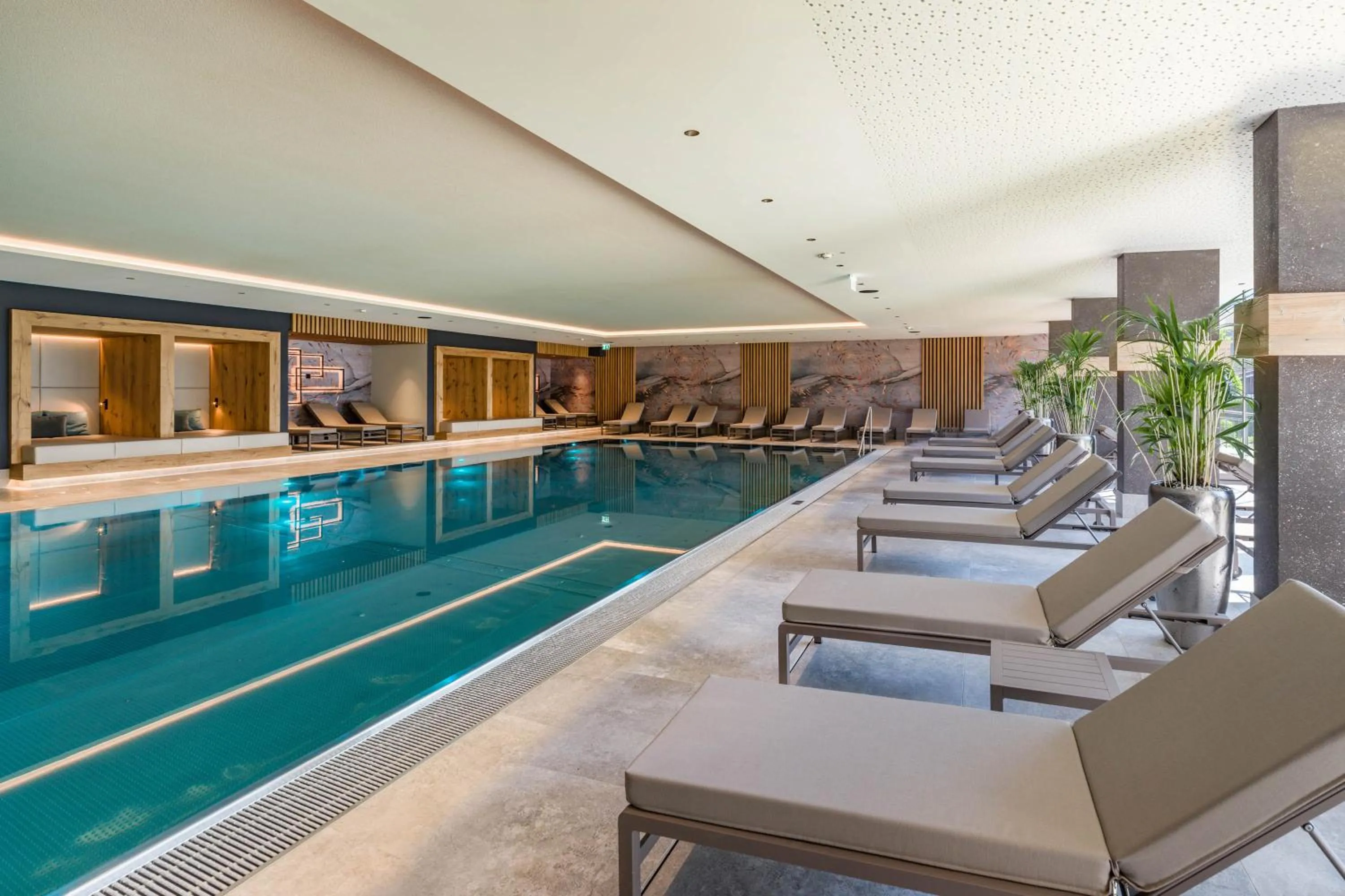 Swimming pool in Hotel & Spa Sonne 4 Sterne Superior