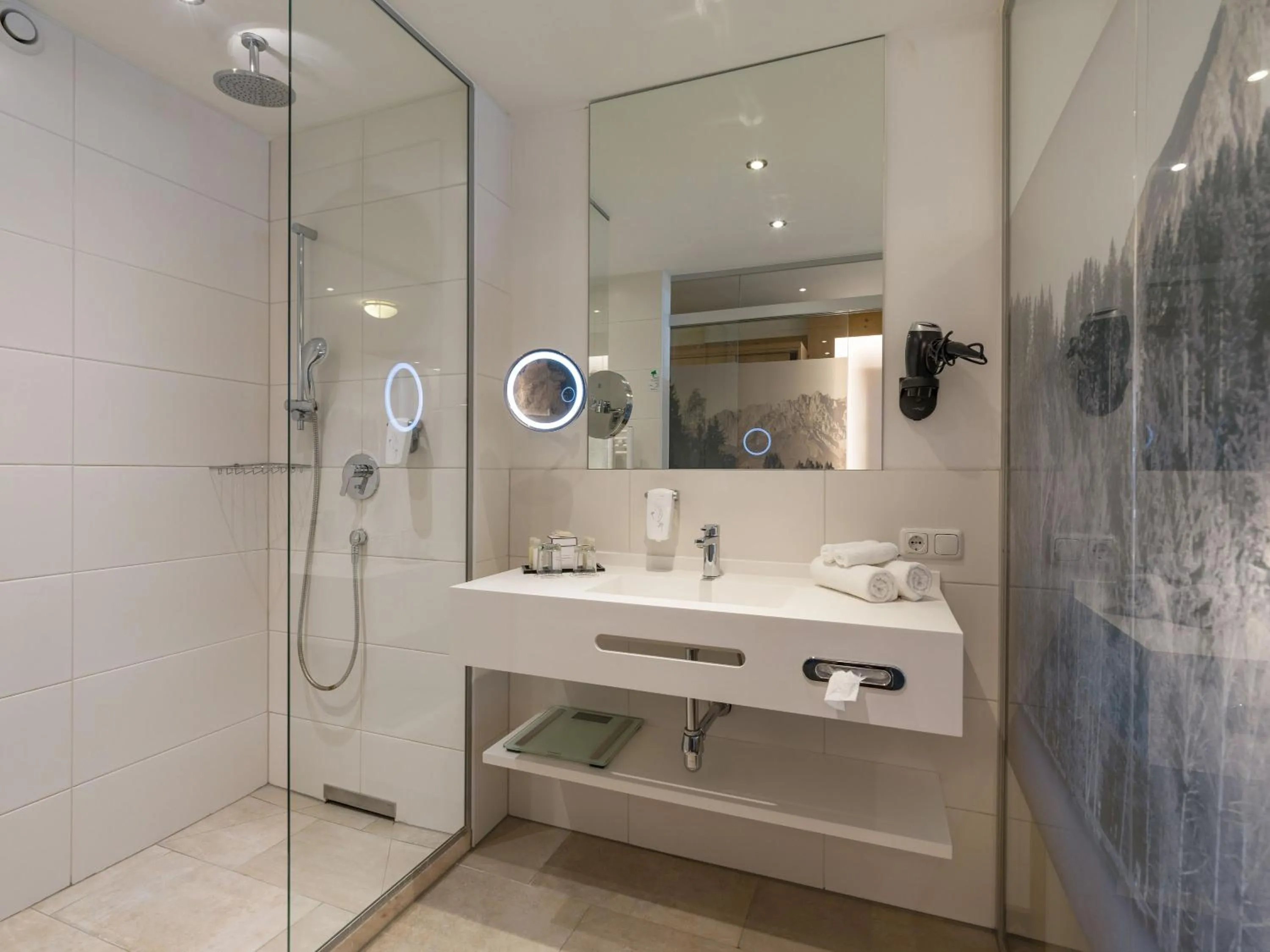 Shower in Hotel & Spa Sonne 4 Sterne Superior