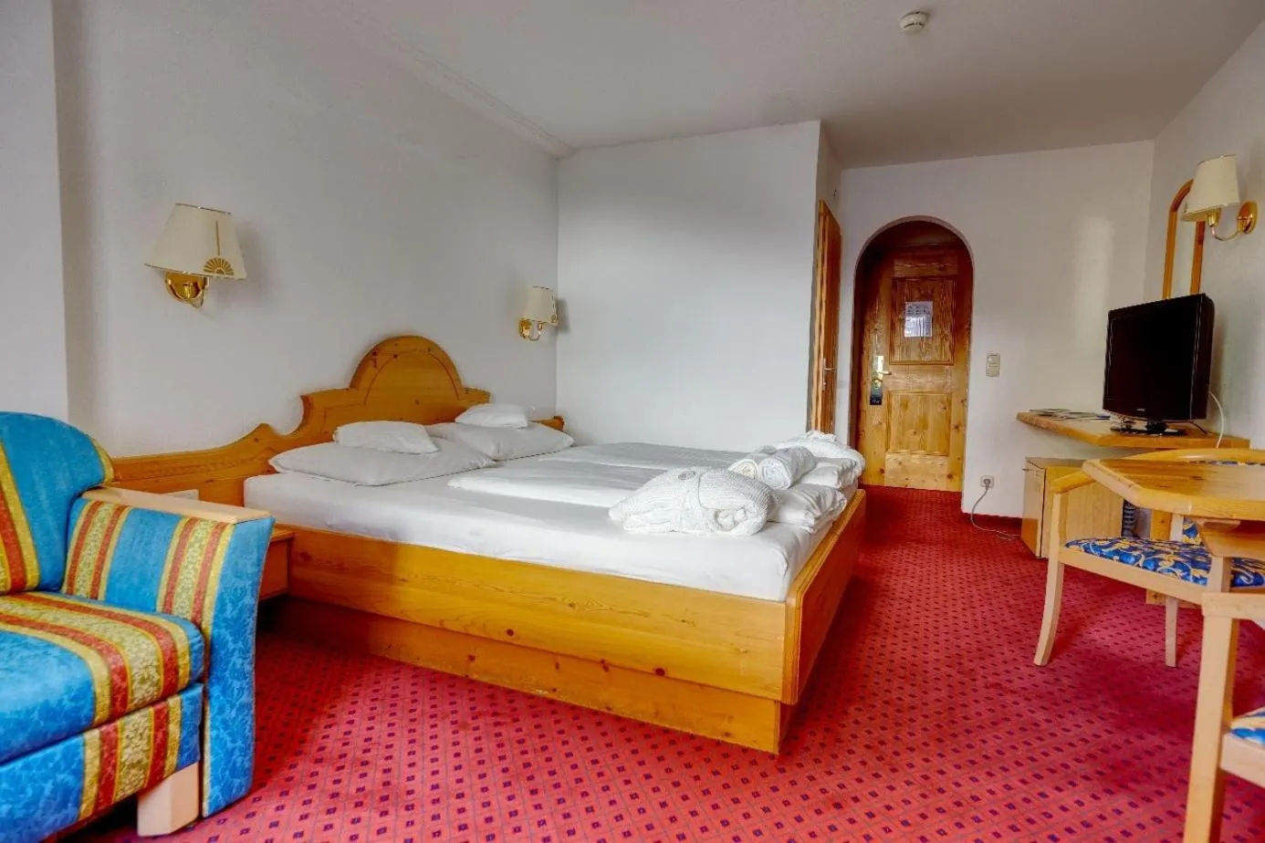 Photo of the whole room, Bed in Hotel & Spa Sonne 4 Sterne Superior