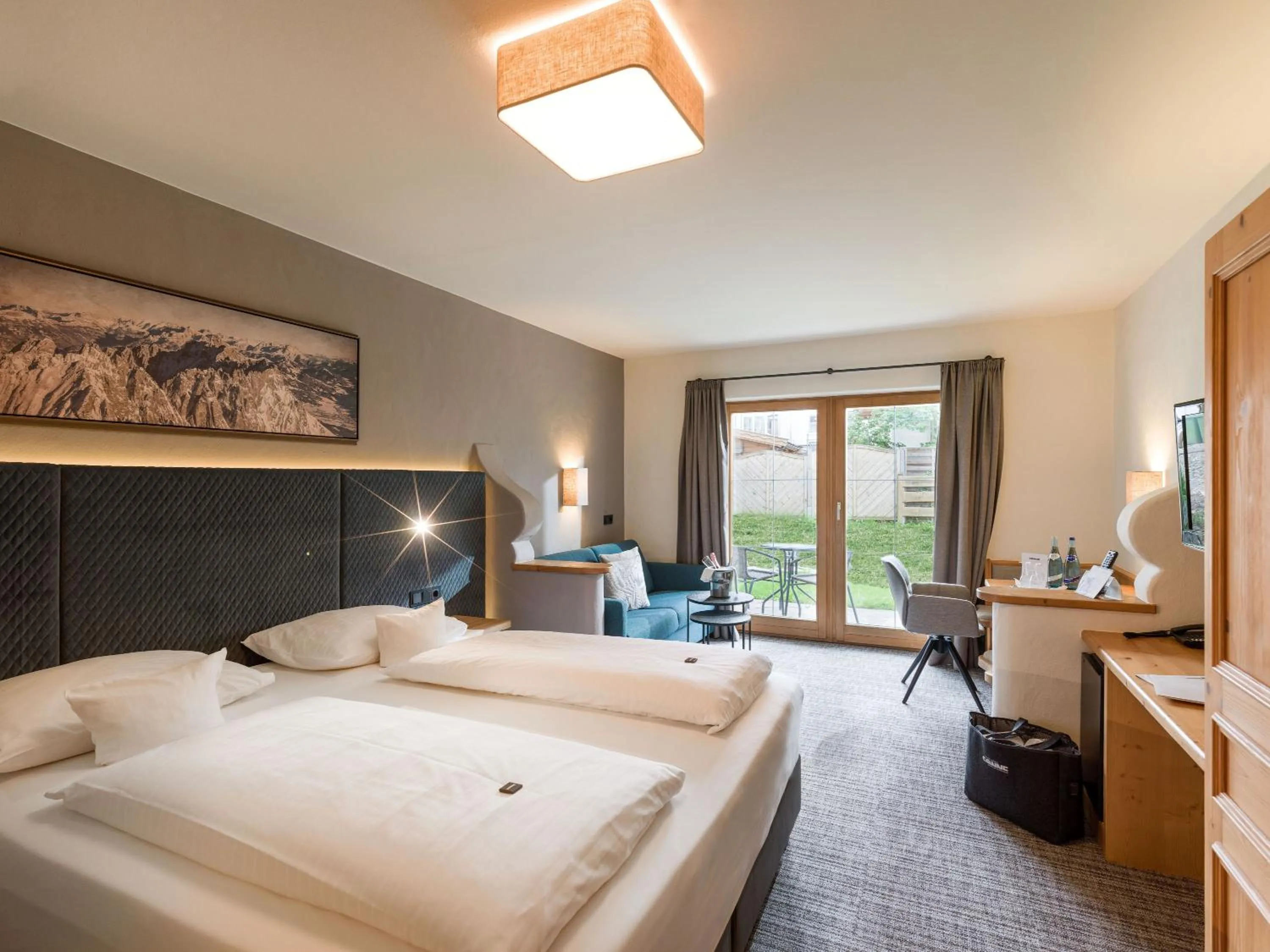 Photo of the whole room, Bed in Hotel & Spa Sonne 4 Sterne Superior