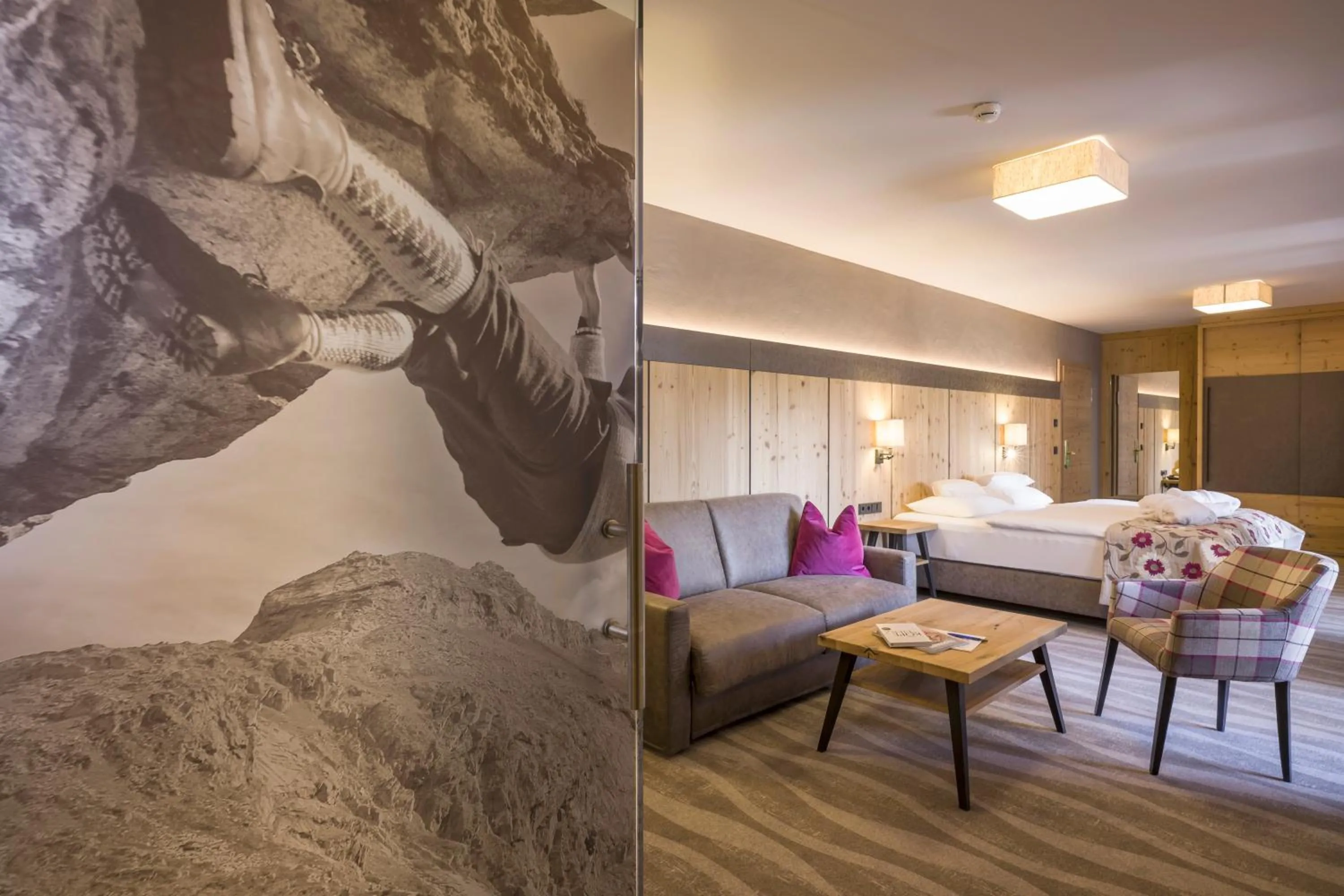 Seating area, Bed in Hotel & Spa Sonne 4 Sterne Superior