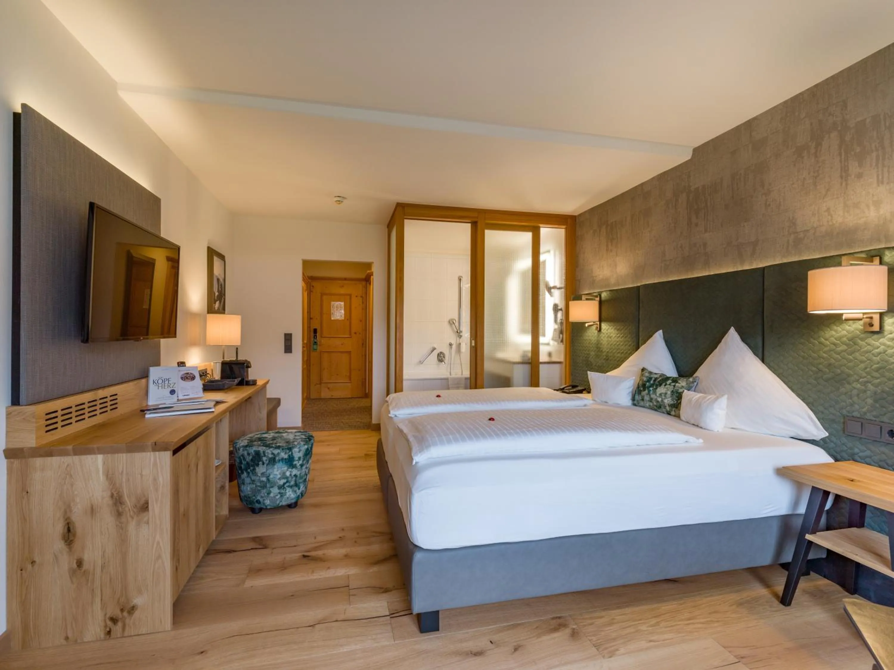 Bed in Hotel & Spa Sonne 4 Sterne Superior