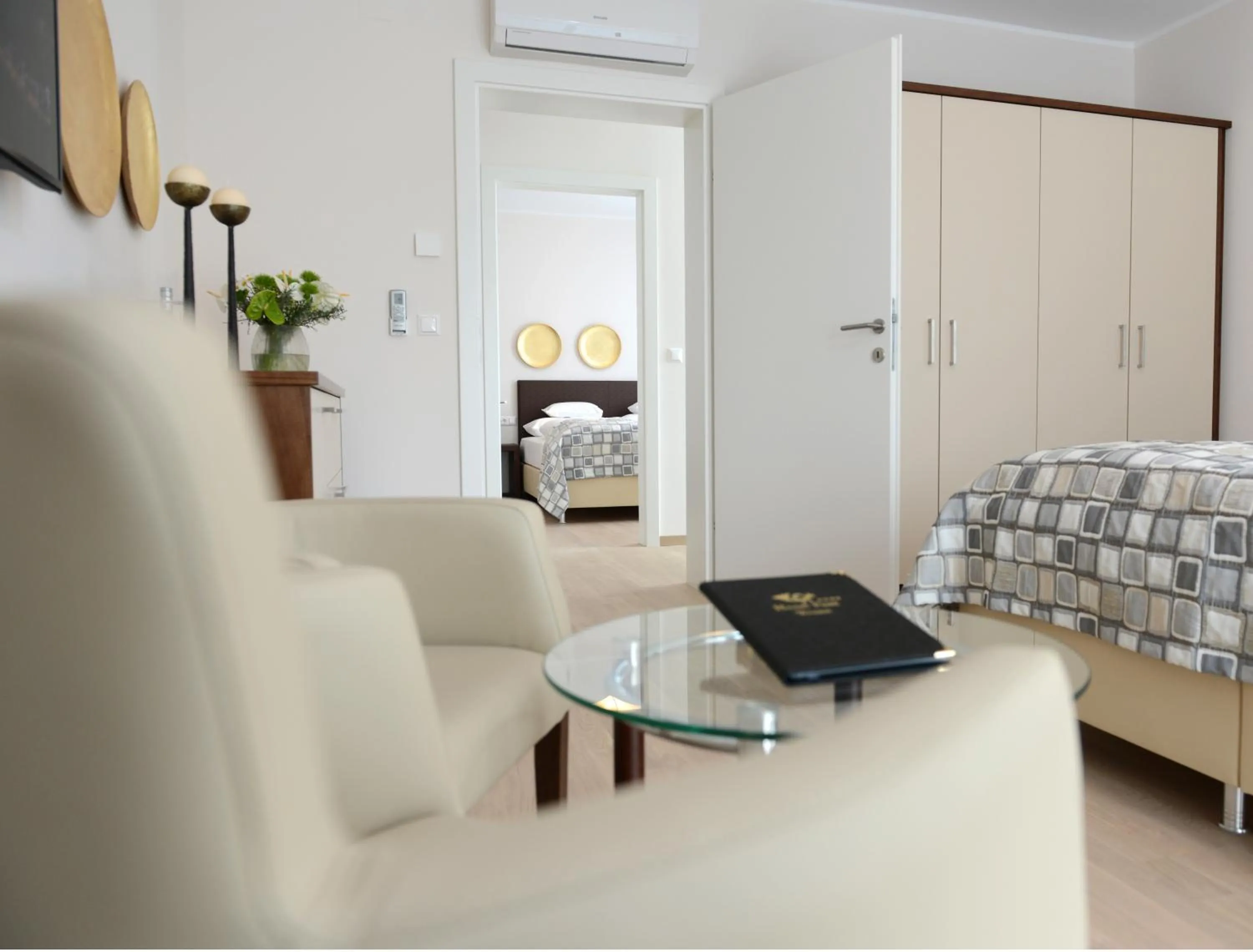 Bedroom, Bed in Hotel Post Wrann