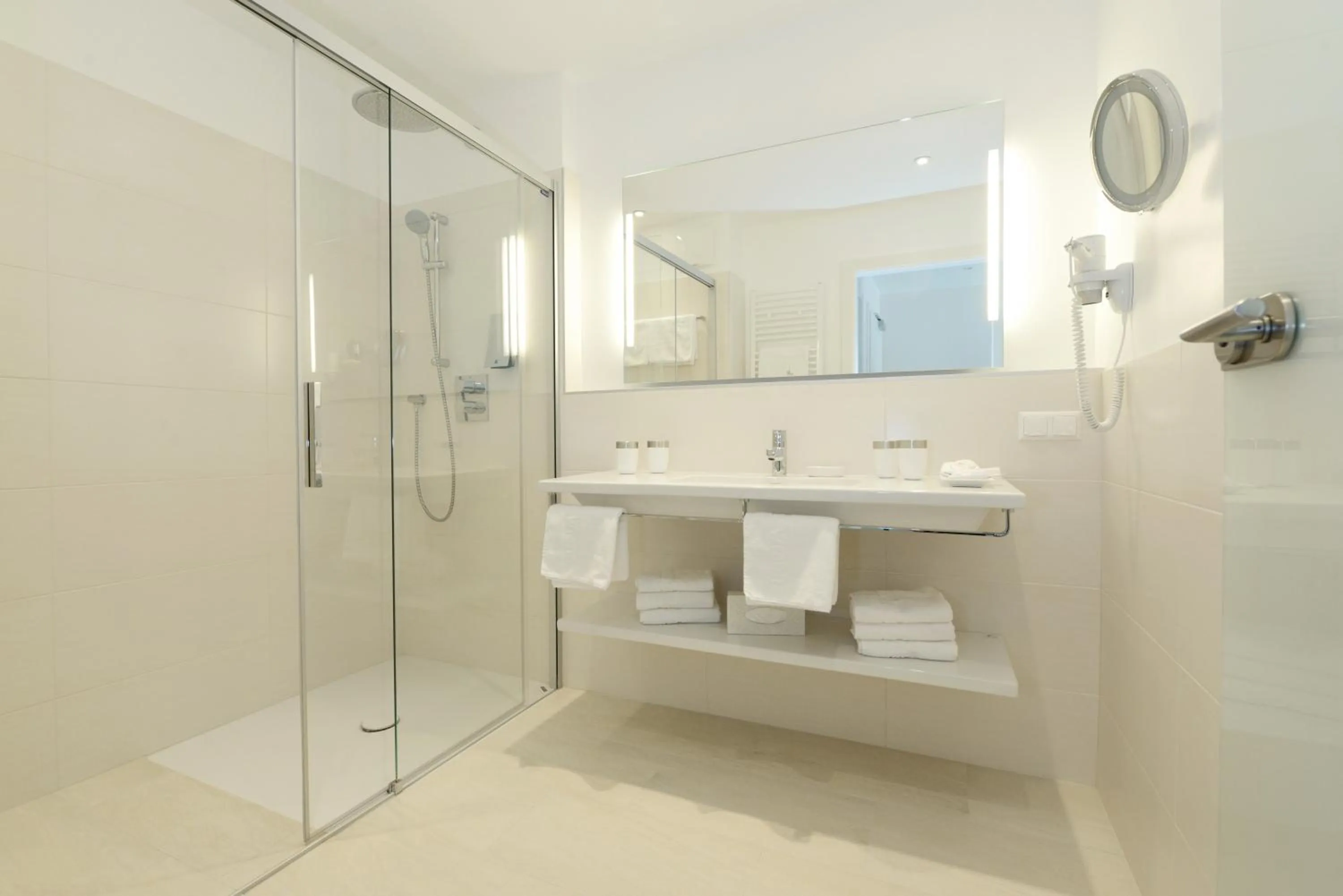 Bathroom in Hotel Post Wrann