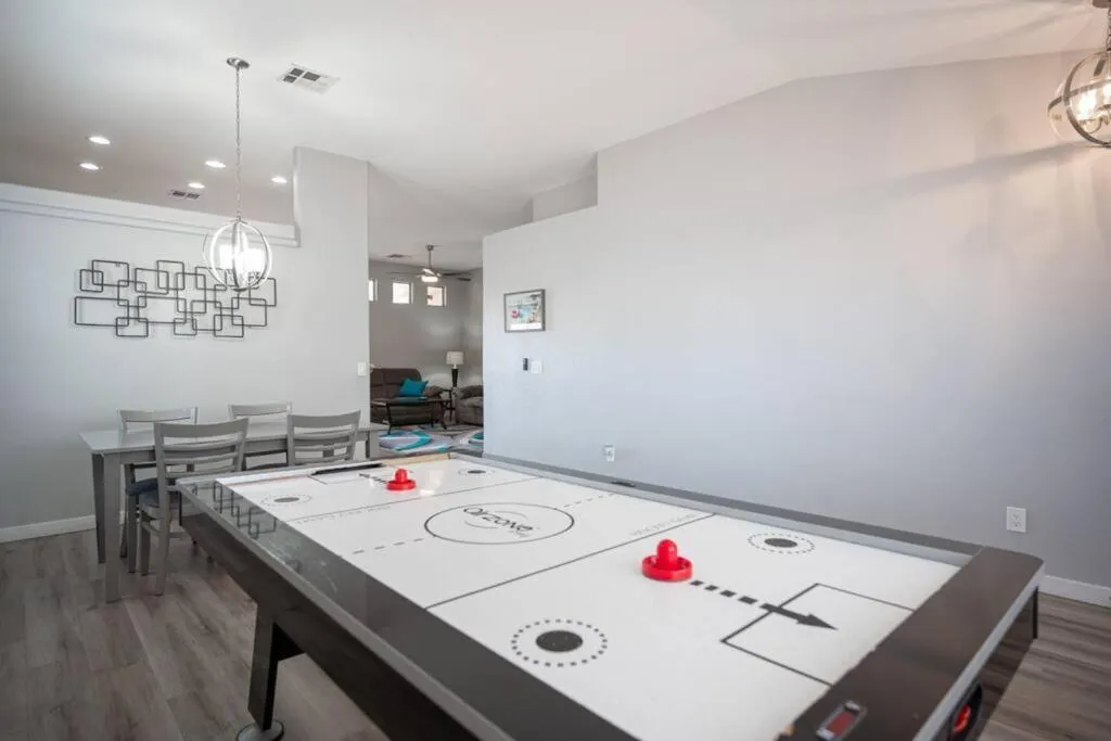 Gorgeous Las Vegas home with RV parking